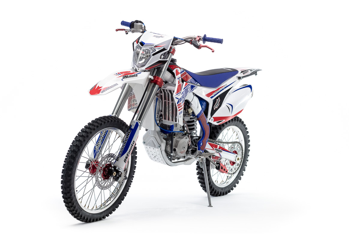 Кроссовый мотоцикл BSE M2 250e 21/18 3 Classic tricolor