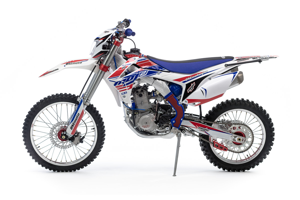 Кроссовый мотоцикл BSE M2 250e 21/18 3 Classic tricolor