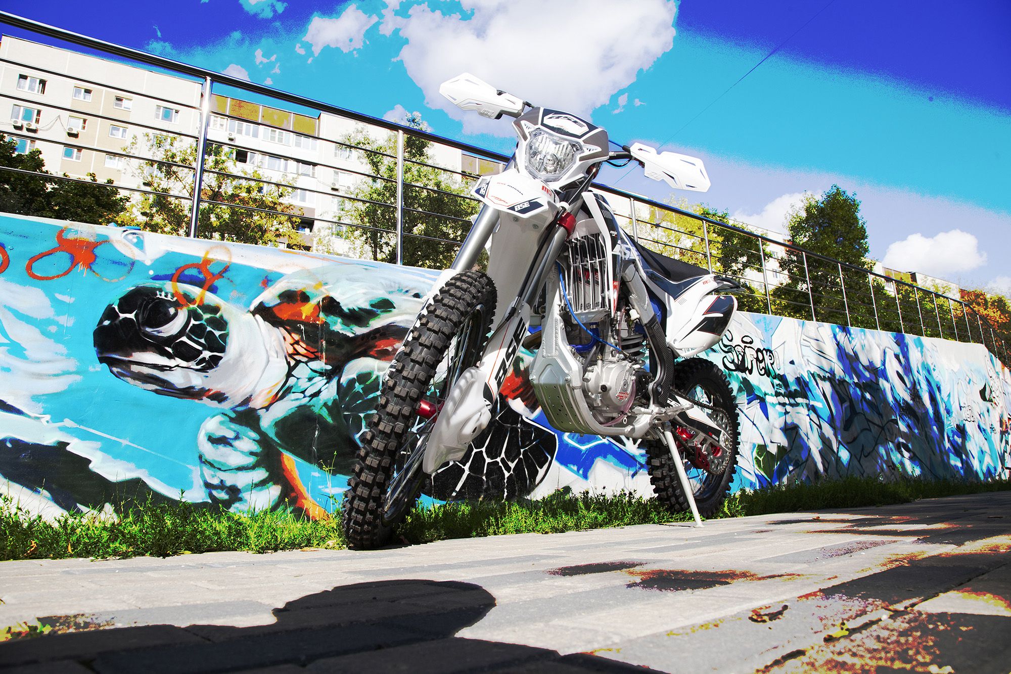 Эндуро / кроссовый мотоцикл BSE M2 Force White (2)