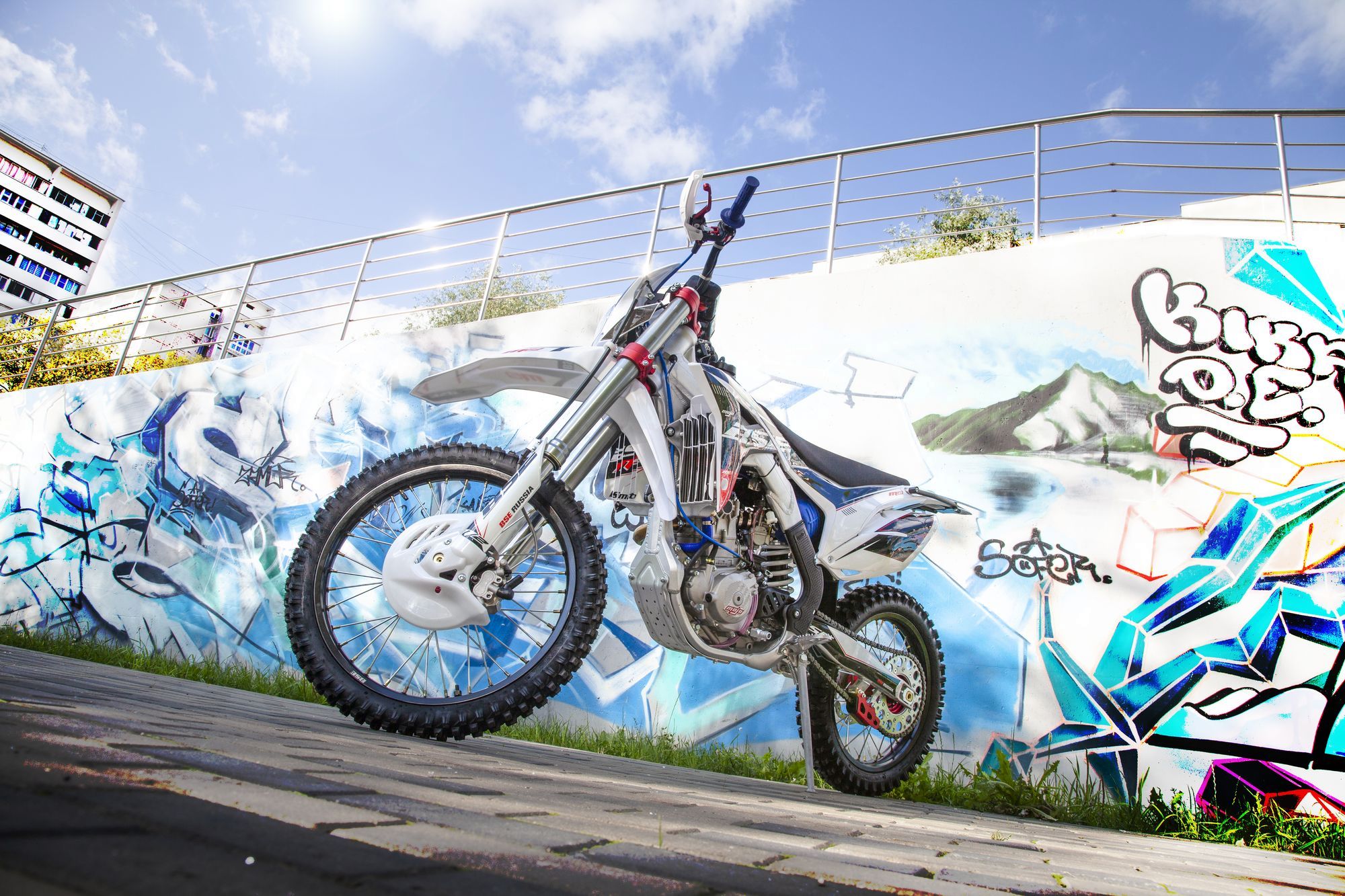 Эндуро / кроссовый мотоцикл BSE M2 Force White (2)