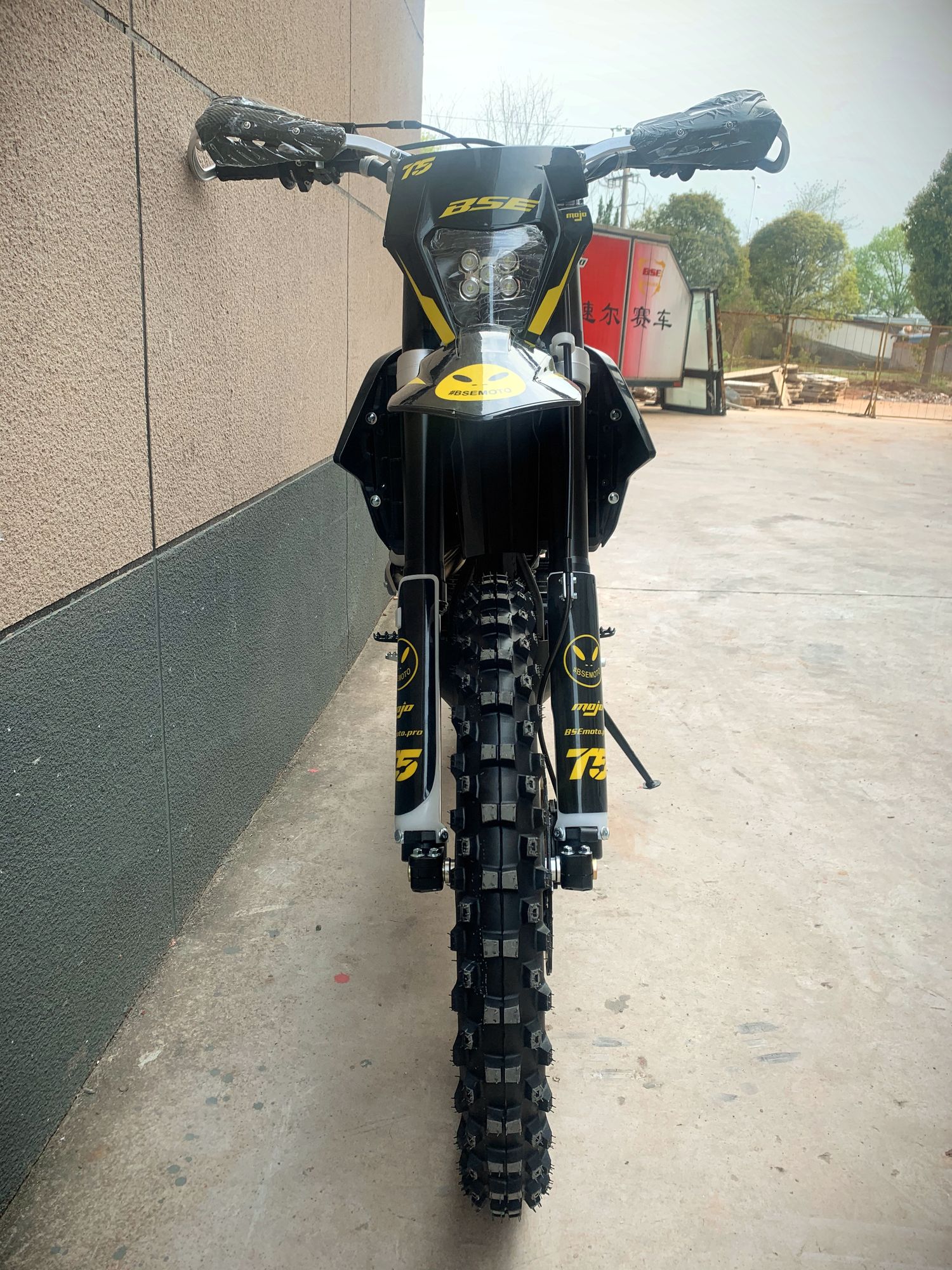 Эндуро / кроссовый мотоцикл BSE T5 Black Twister (015)