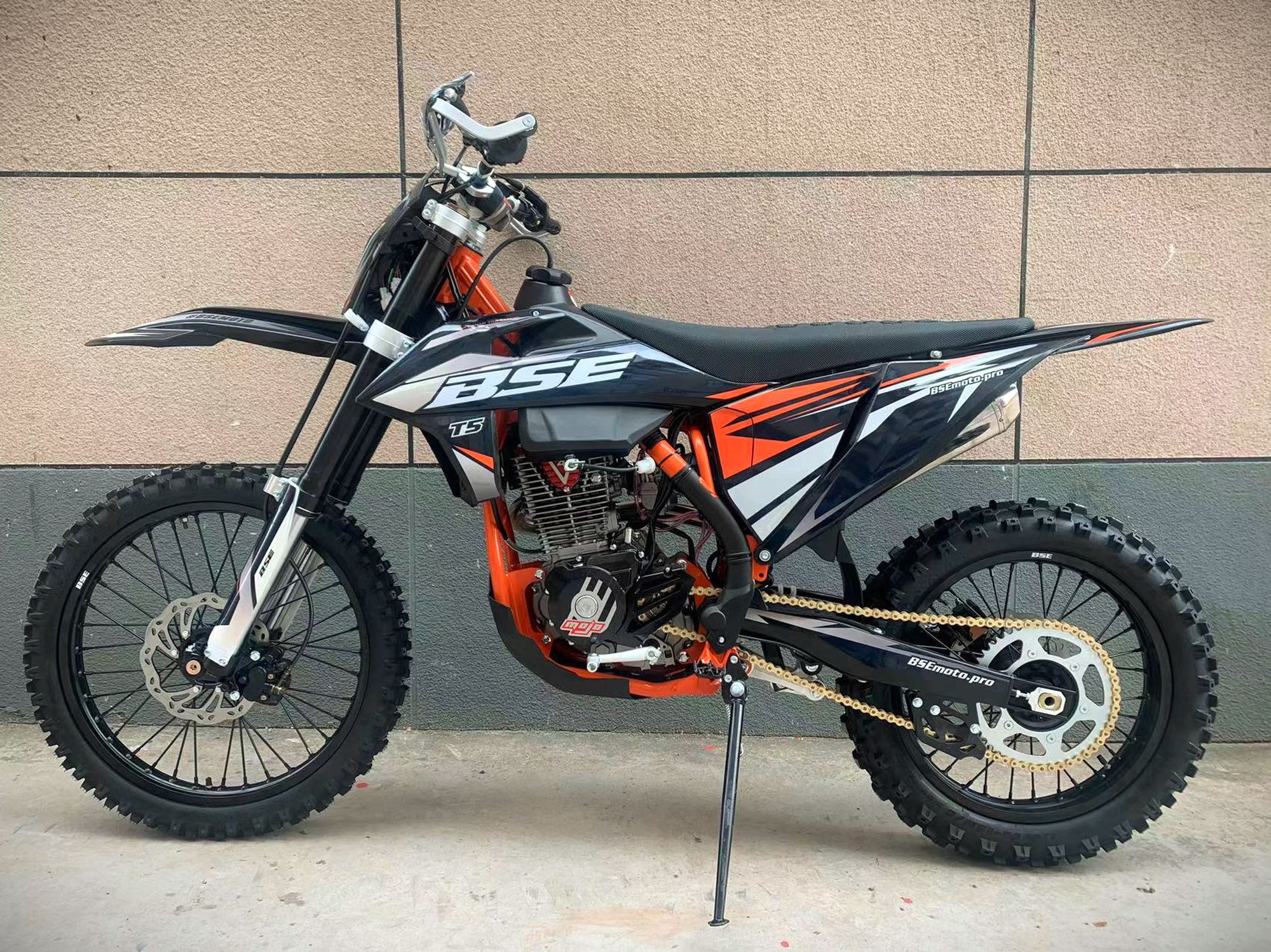 Эндуро / кроссовый мотоцикл BSE T5 Factory Grey (015)