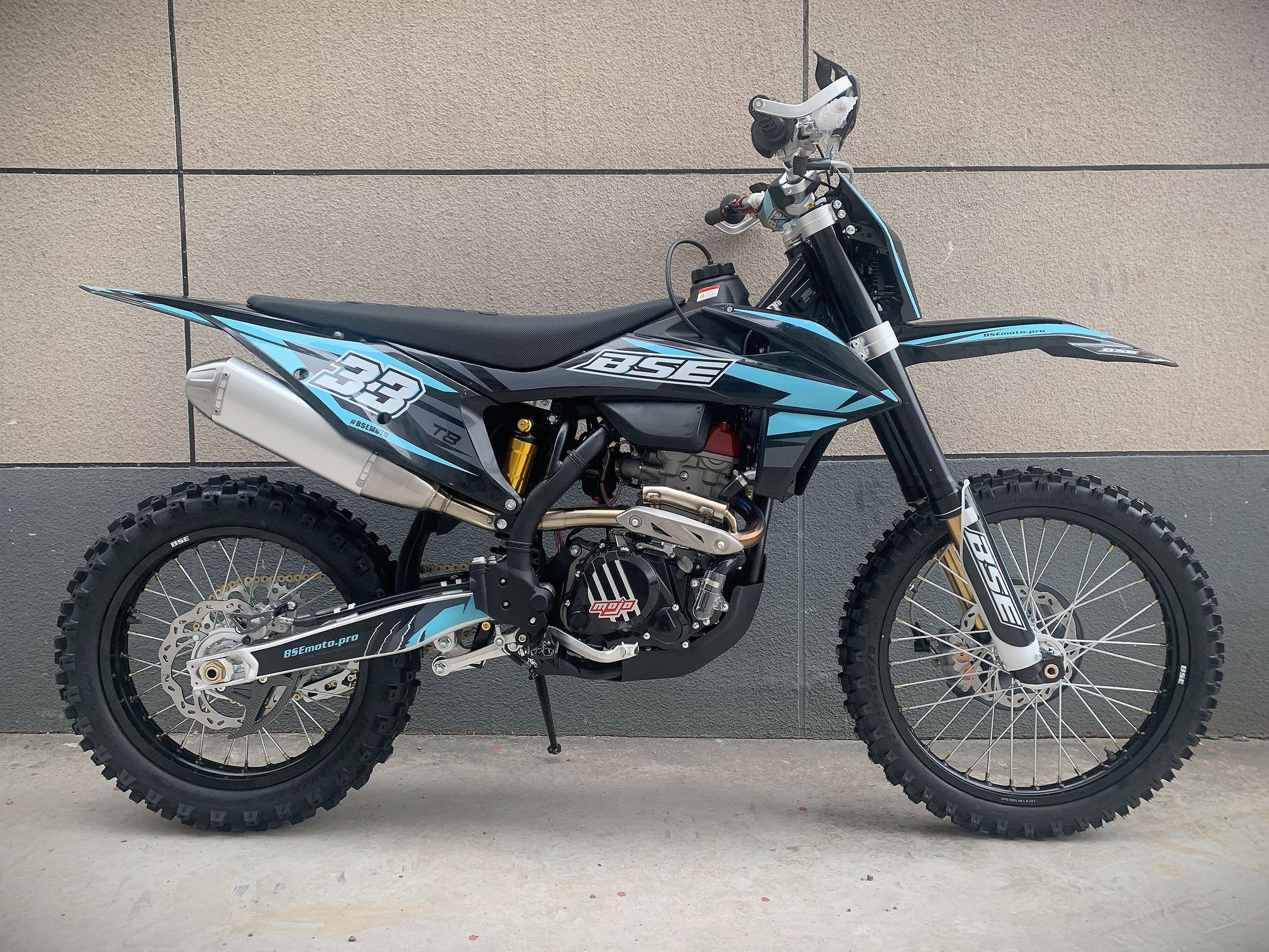 Эндуро / кроссовый мотоцикл BSE T8 Neon Blue (015)