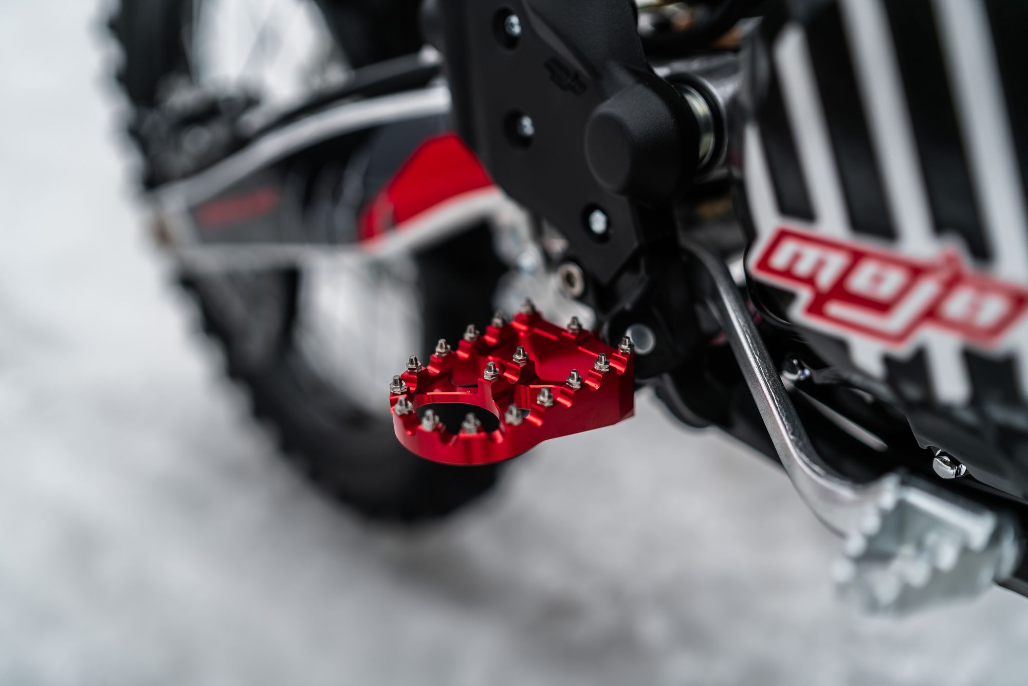 Эндуро / кроссовый мотоцикл BSE T8 Red Bear (015)