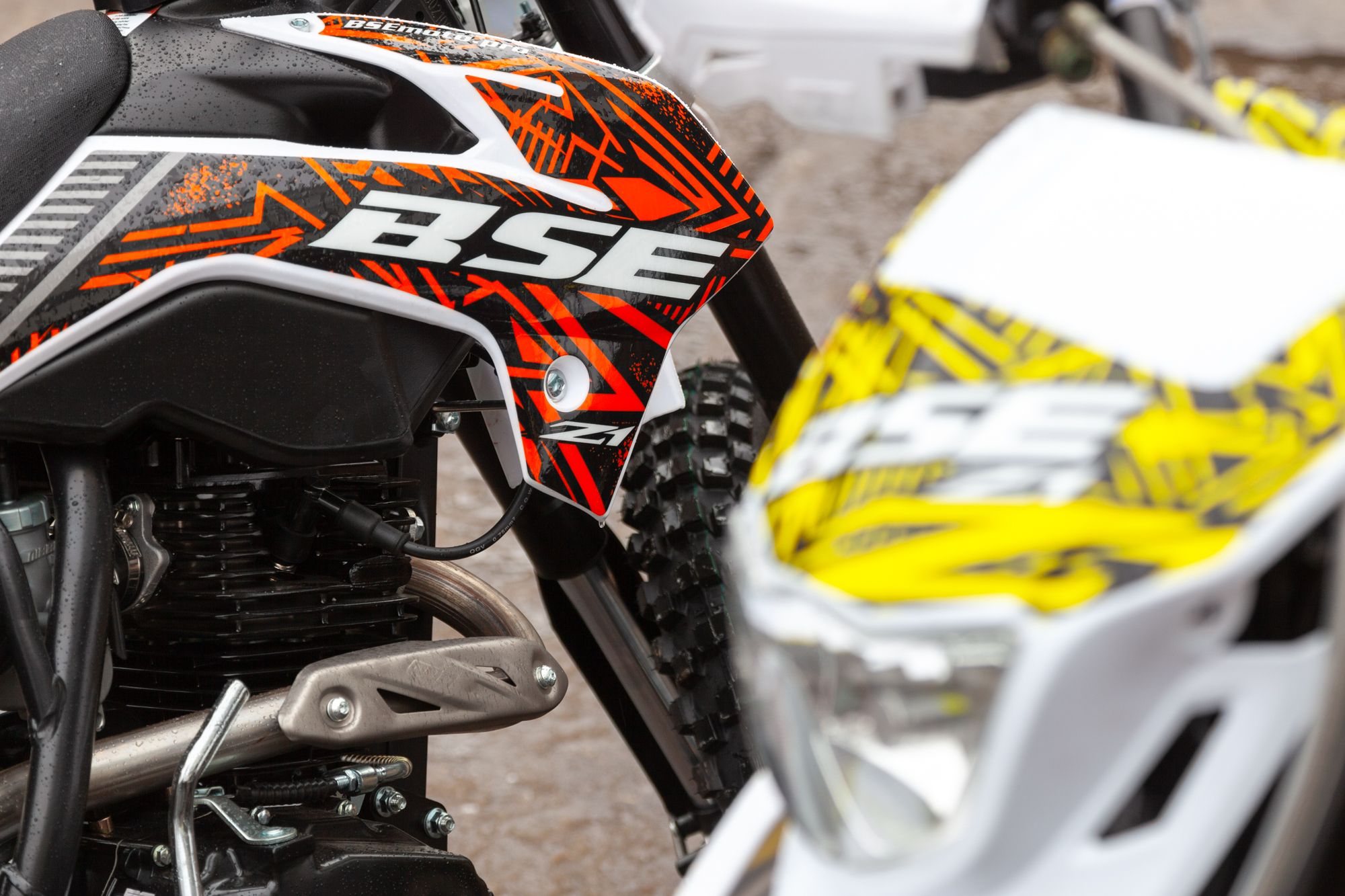 Кроссовый мотоцикл BSE Z1 150e 19/16 Zebra Orange 1