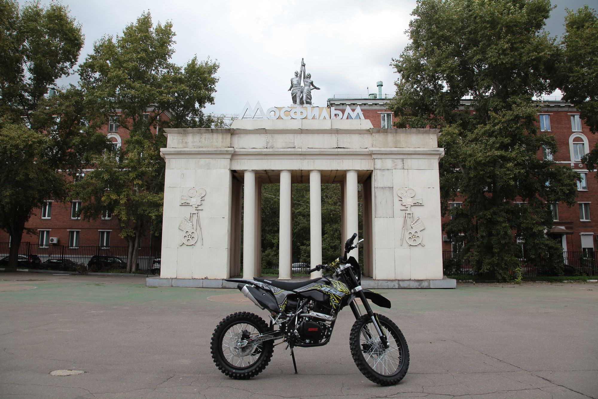 Кроссовый мотоцикл BSE Z1 150e 19/16 Zebra Yellow 2