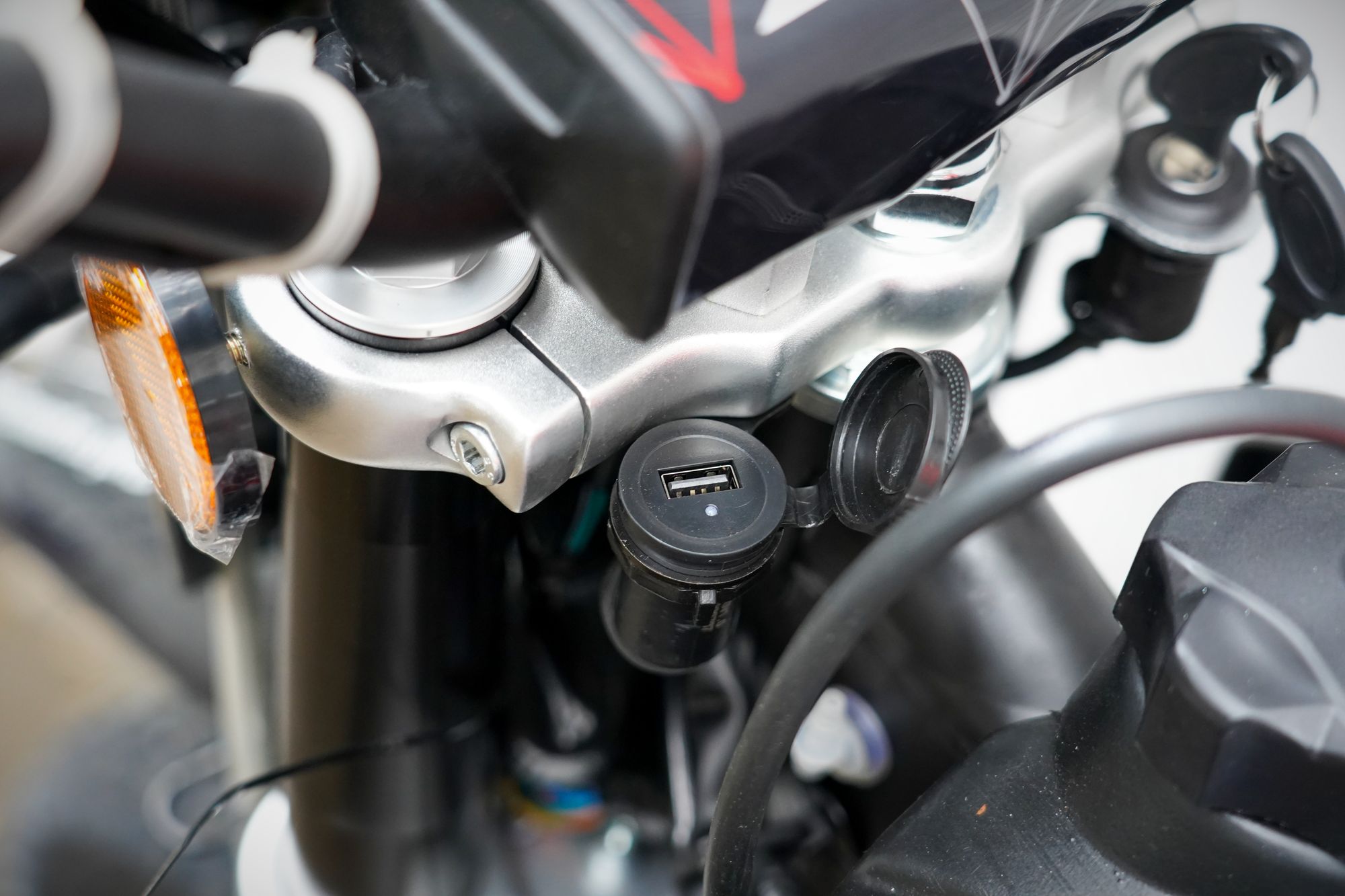 Мотоцикл BSE Z1 Y Gliter Black (035)