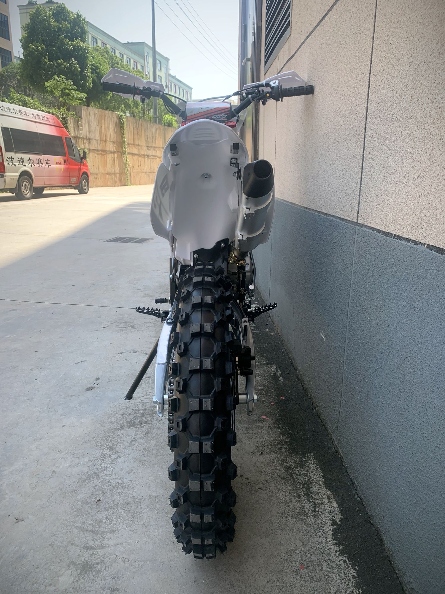 Эндуро / кроссовый мотоцикл BSE Z2 21/18 Roqvi Orange (015)