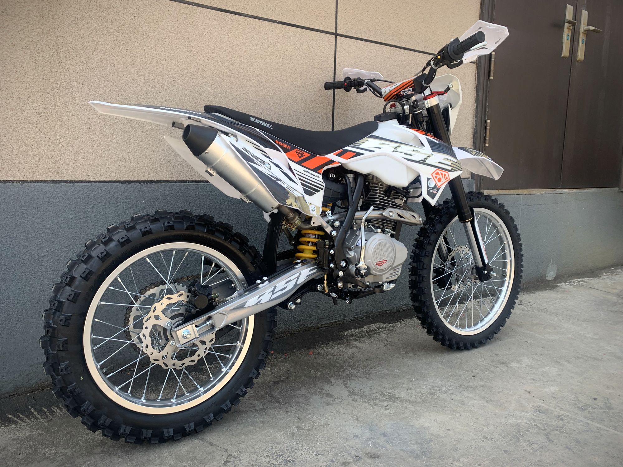 Эндуро / кроссовый мотоцикл BSE Z2 21/18 Roqvi Orange (015)