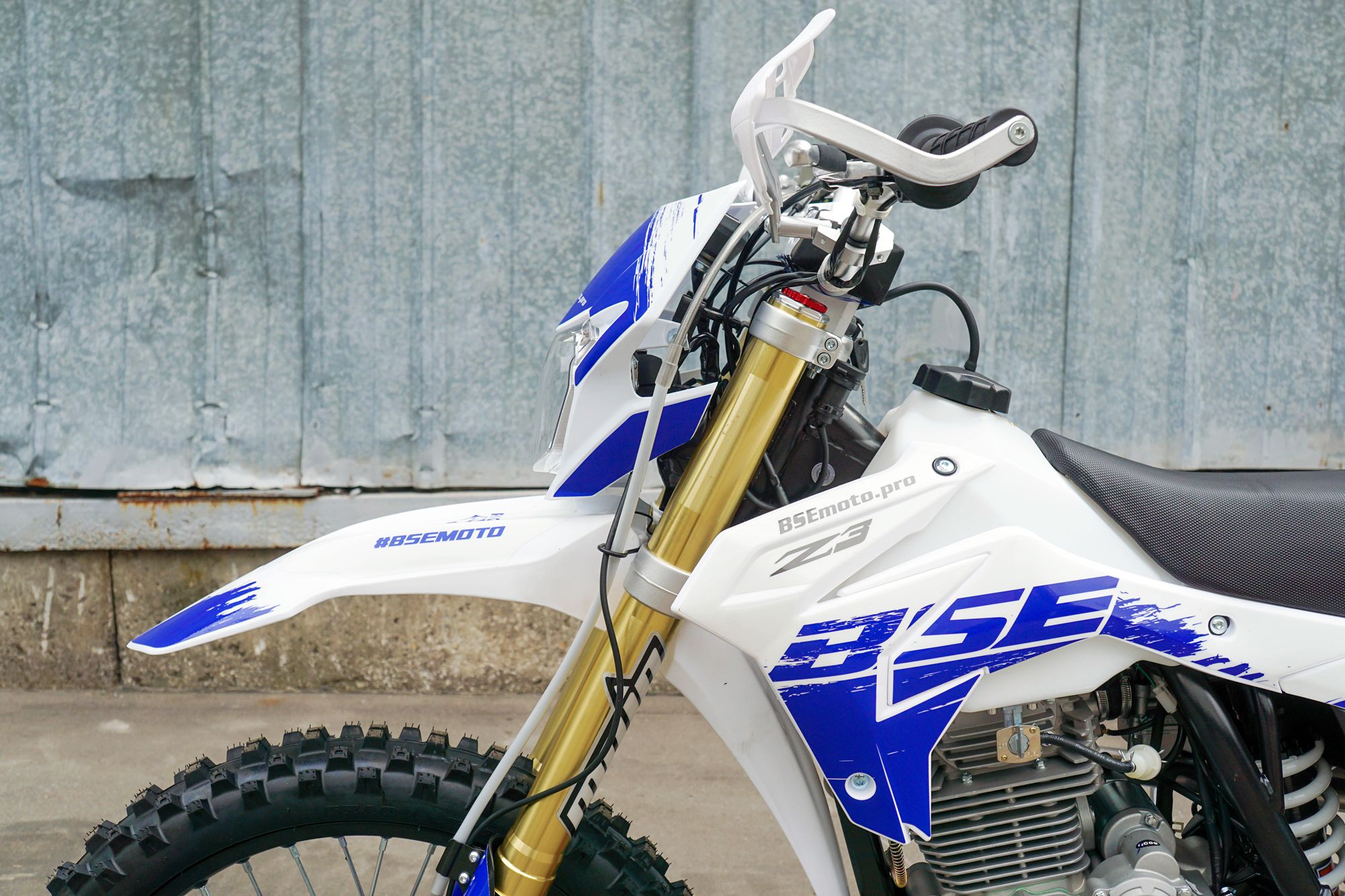 Эндуро / кроссовый мотоцикл BSE Z3 21/18 Blue Night