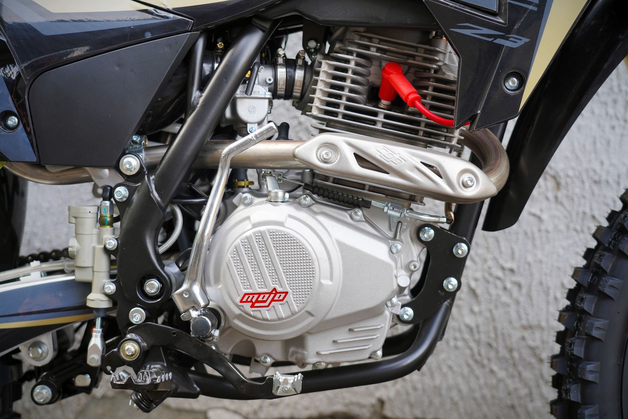 Эндуро / кроссовый мотоцикл BSE Z3 21/18 Gold Black (130)