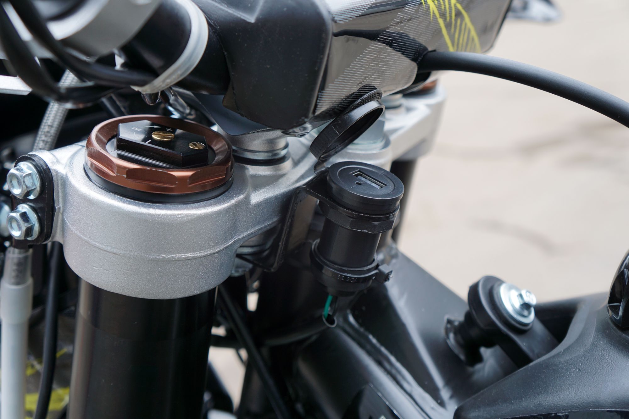 Кроссовый мотоцикл BSE Z5 250e 21/18 Neon Black