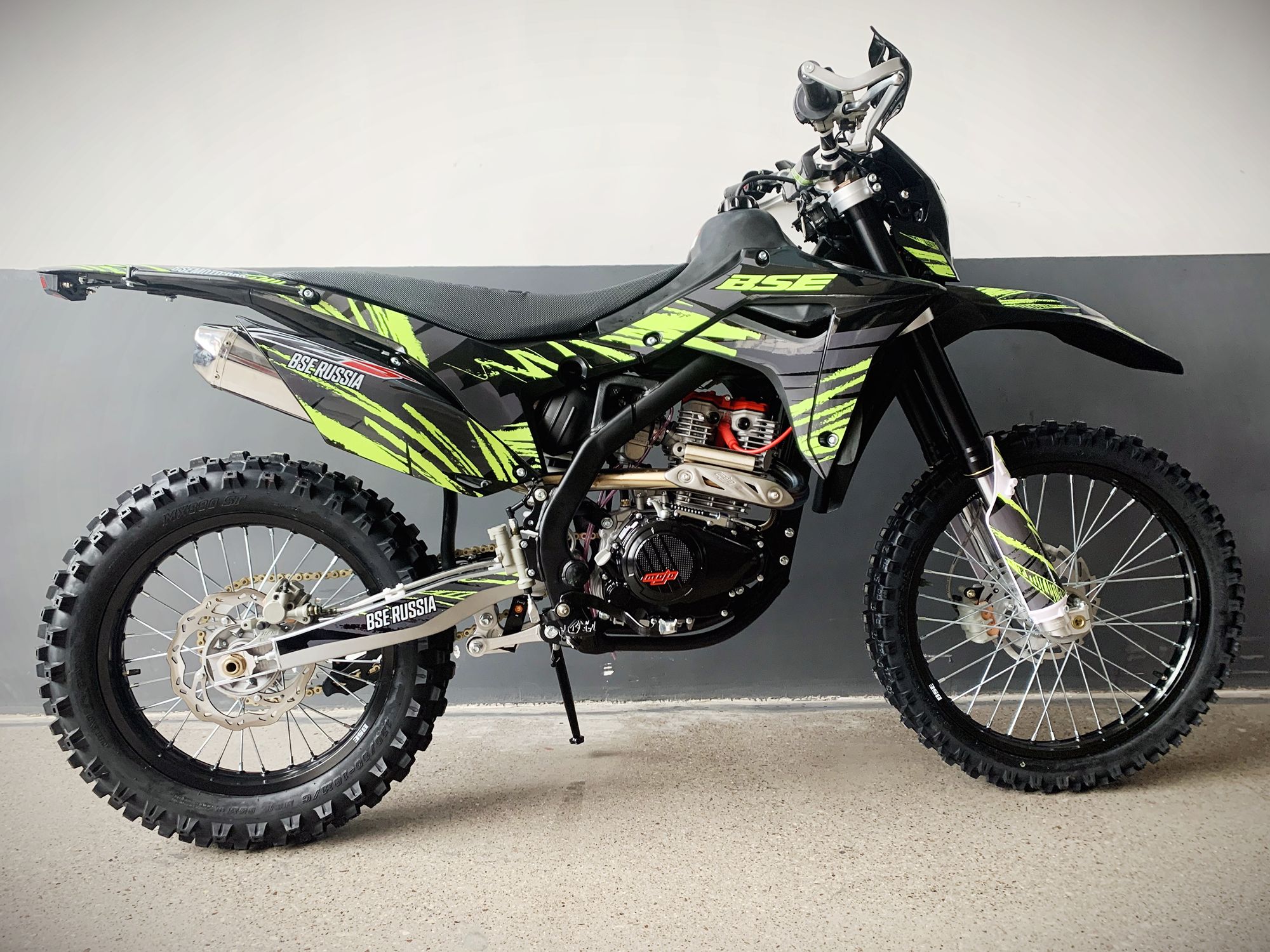 Эндуро / кроссовый мотоцикл BSE Z5 Neon Black (120)