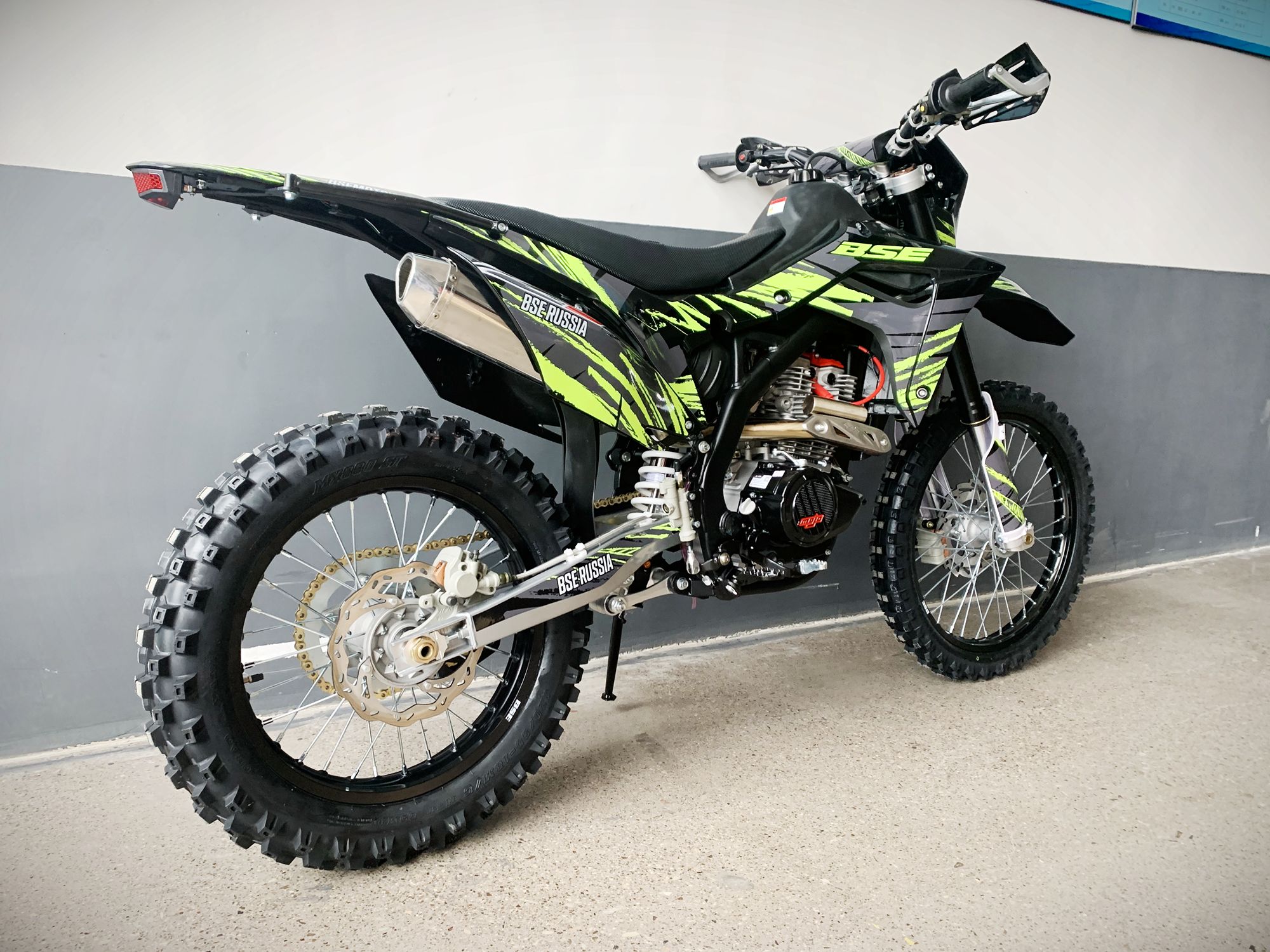 Эндуро / кроссовый мотоцикл BSE Z5 Neon Black (120)