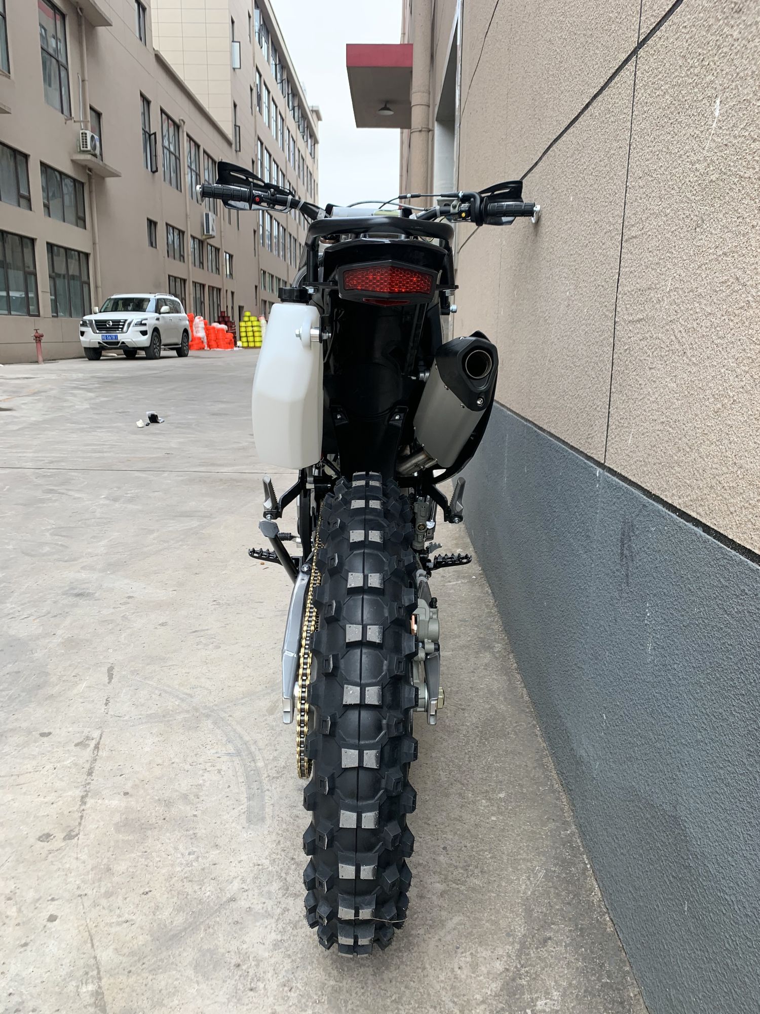 Эндуро / кроссовый мотоцикл BSE Z6 21/18 Camo Green