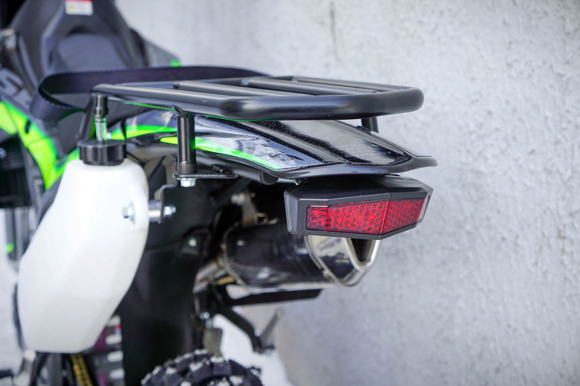 Эндуро / кроссовый мотоцикл BSE Z6 Neon Track (025)