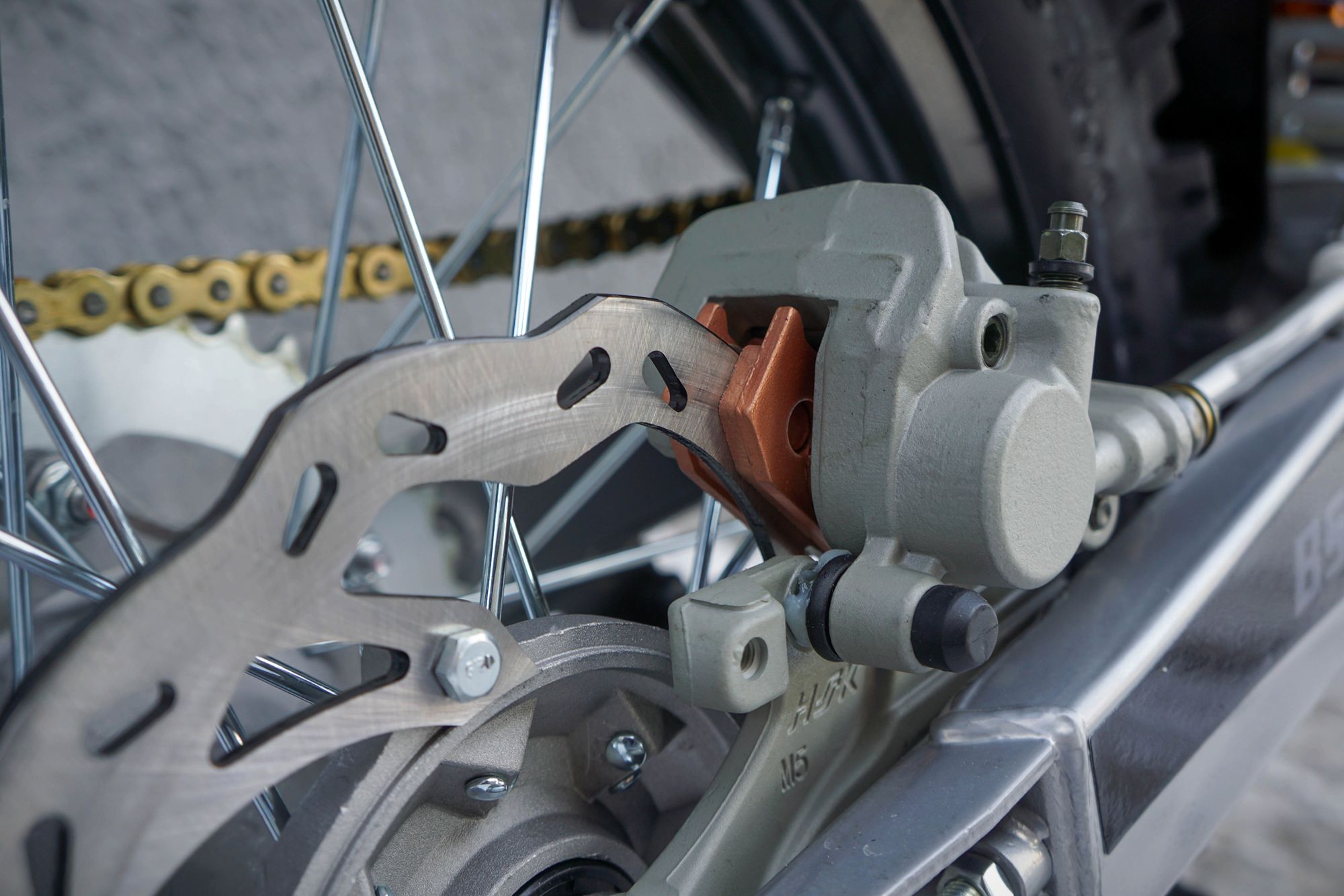 Эндуро / кроссовый мотоцикл BSE Z6 Neon Track (025)