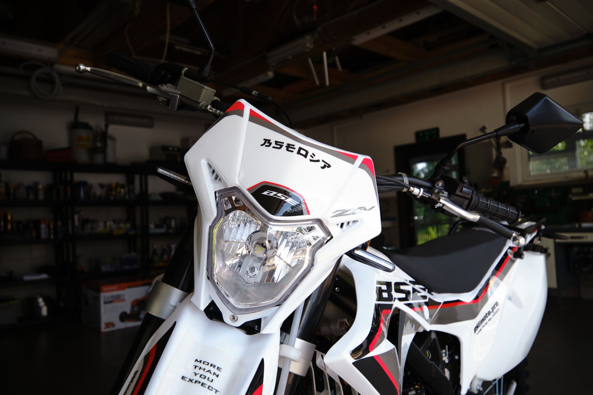 Мотоцикл BSE Z6 Y Factory Metallic (035)