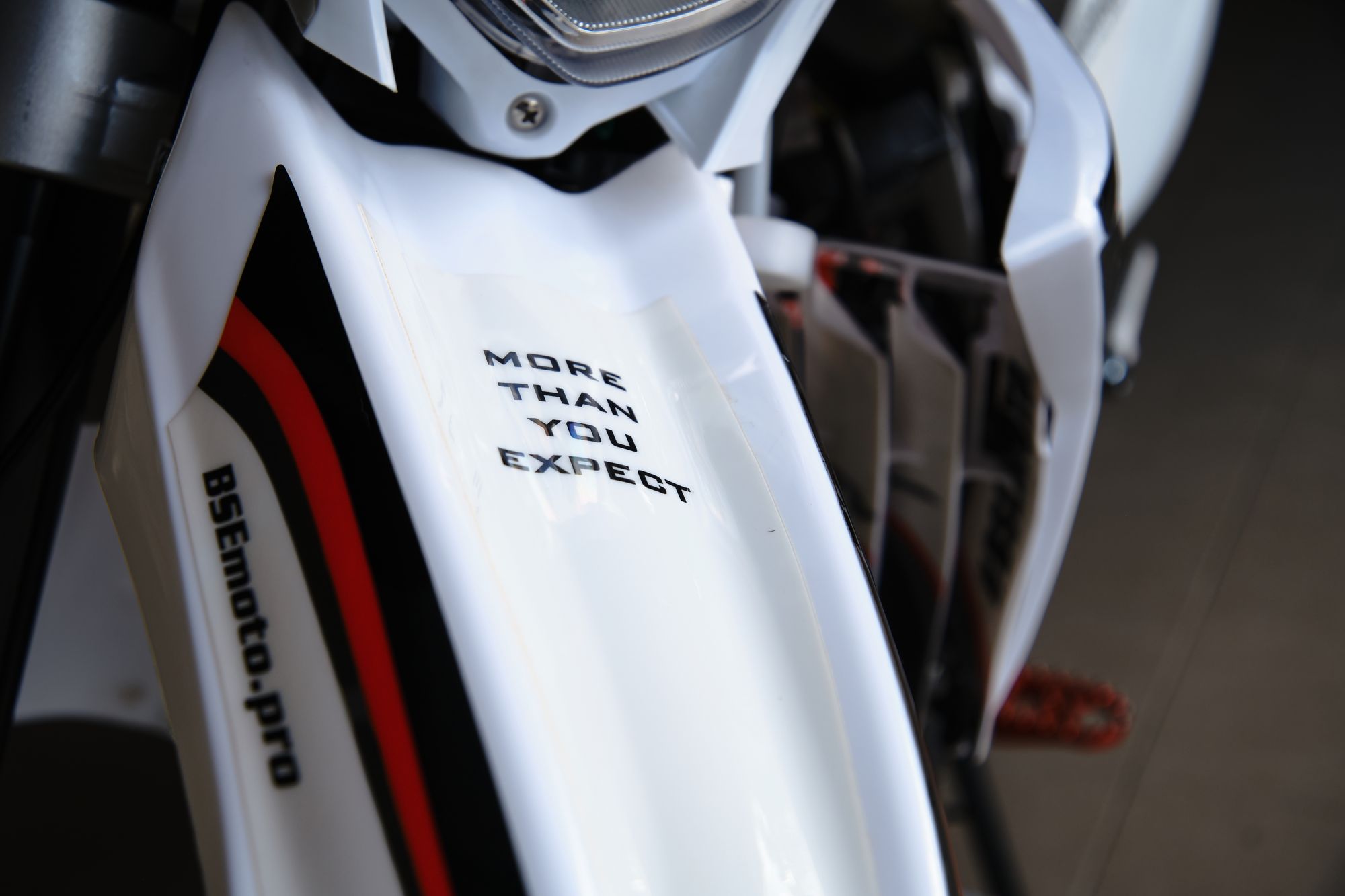 Мотоцикл BSE Z6 Y Factory Metallic (035)