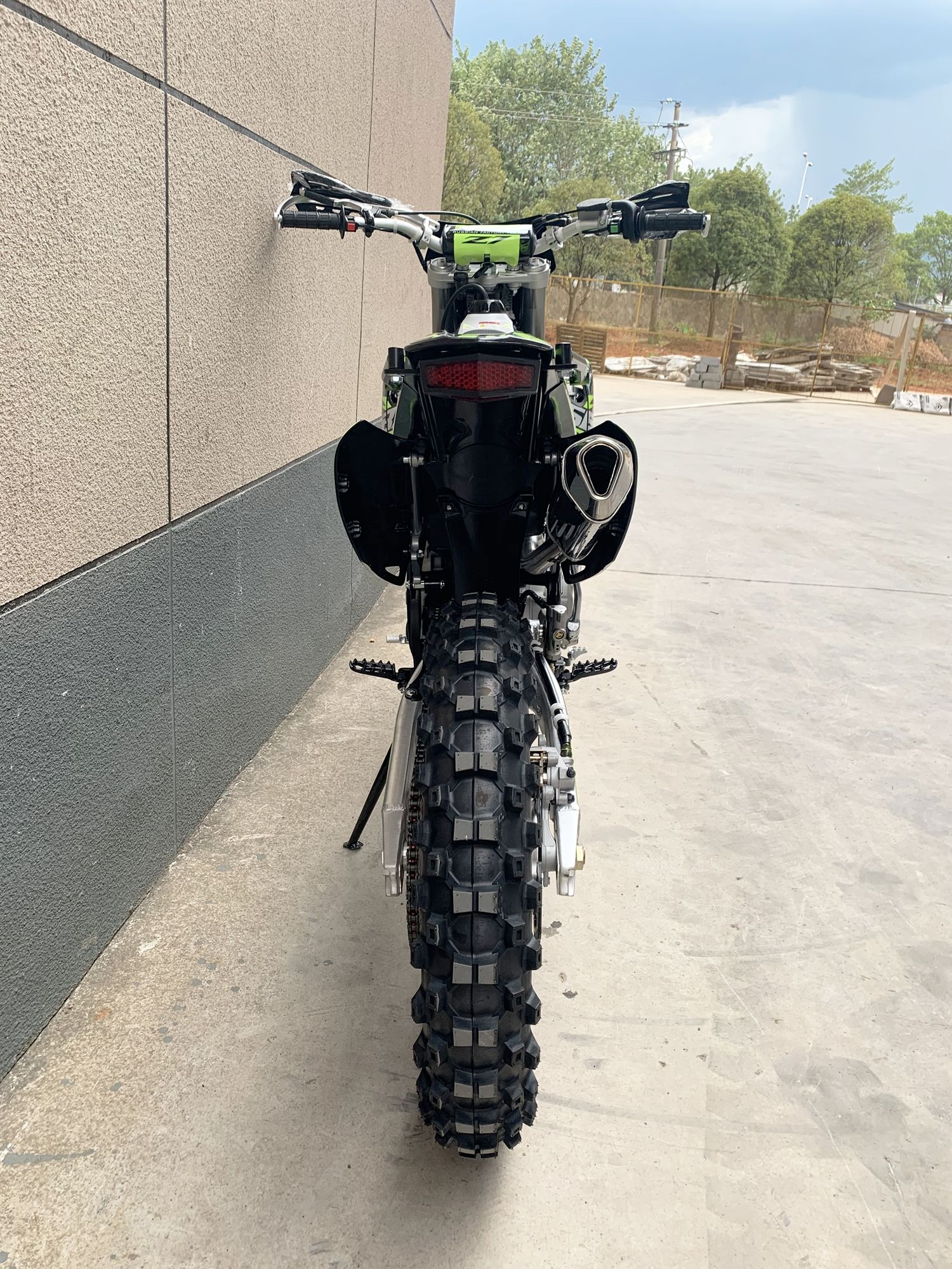 Кроссовый мотоцикл BSE Z7 300e 21/18 Electro Blast 2