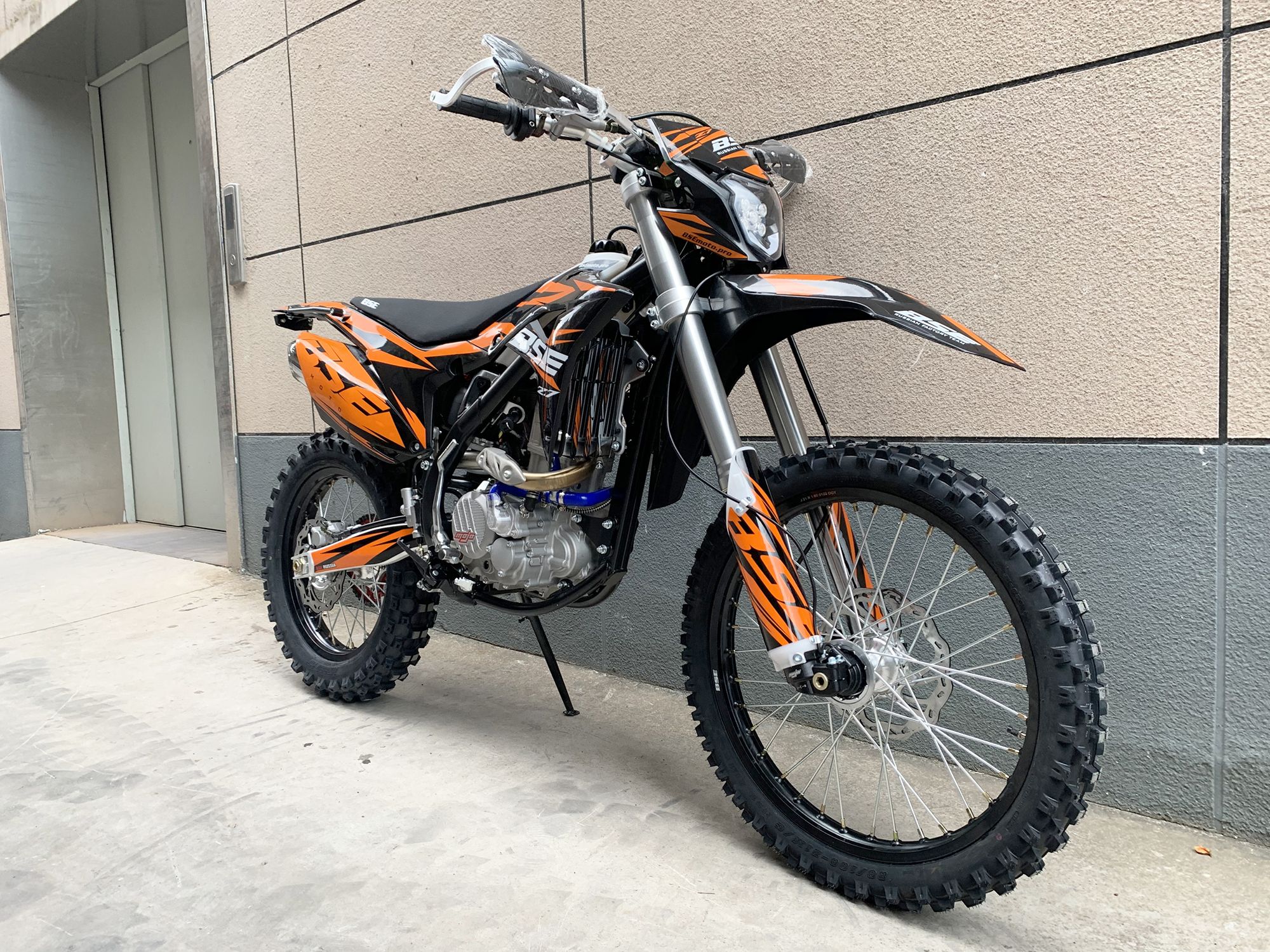 Кроссовый мотоцикл BSE Z7 300e 21/18 Orange Blast 2