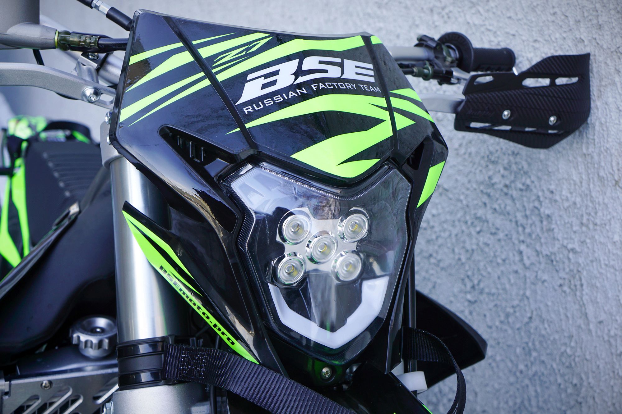 Эндуро / кроссовый мотоцикл BSE Z7 Green Blast (120)