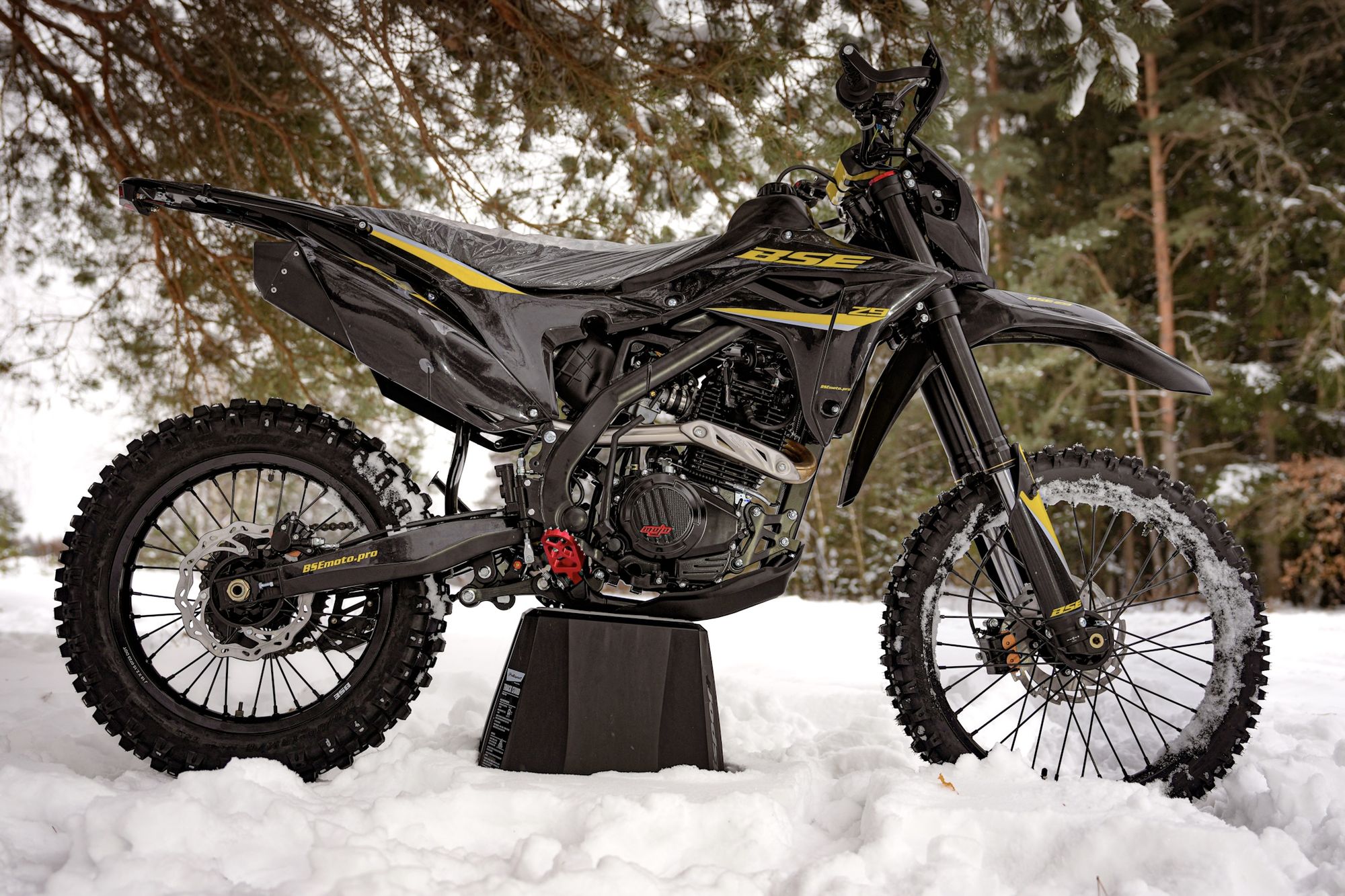 Эндуро / кроссовый мотоцикл BSE Z9 Yellow Metallic T (ZS175FMM-5)