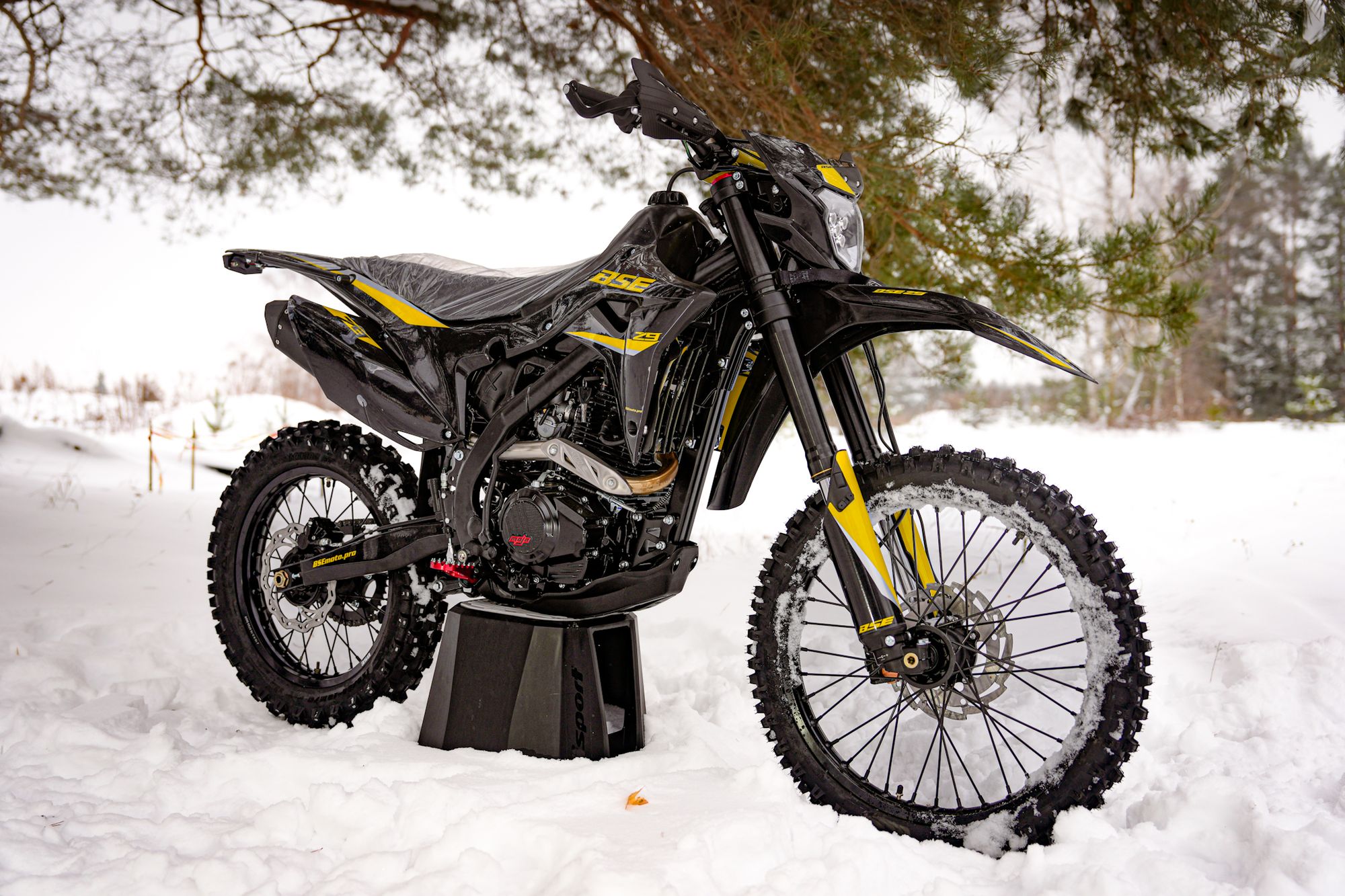 Эндуро / кроссовый мотоцикл BSE Z9 Yellow Metallic T (ZS175FMM-5)