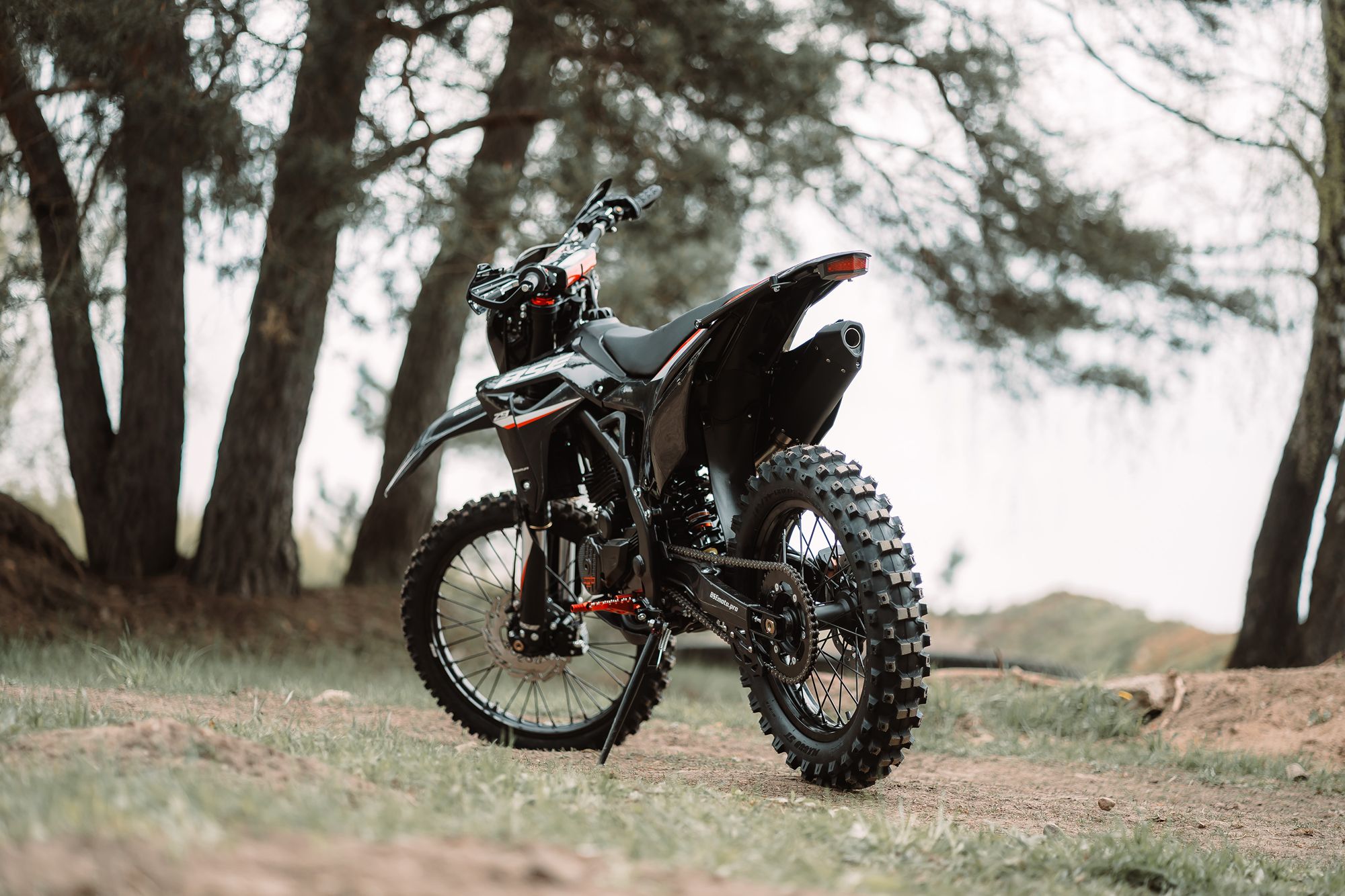 Эндуро / кроссовый мотоцикл BSE Z9 Red Metallic T (015)