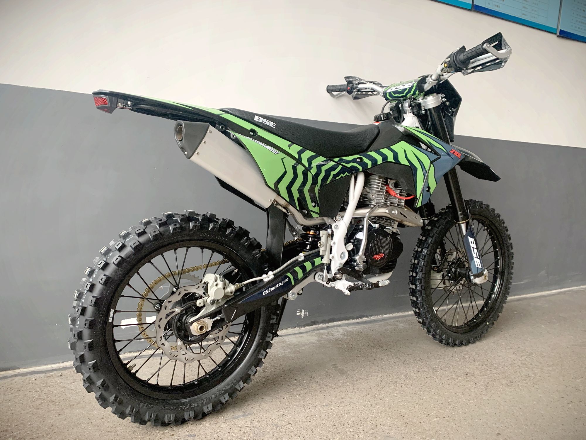 Эндуро / кроссовый мотоцикл BSE Z10L Green Shake (030)