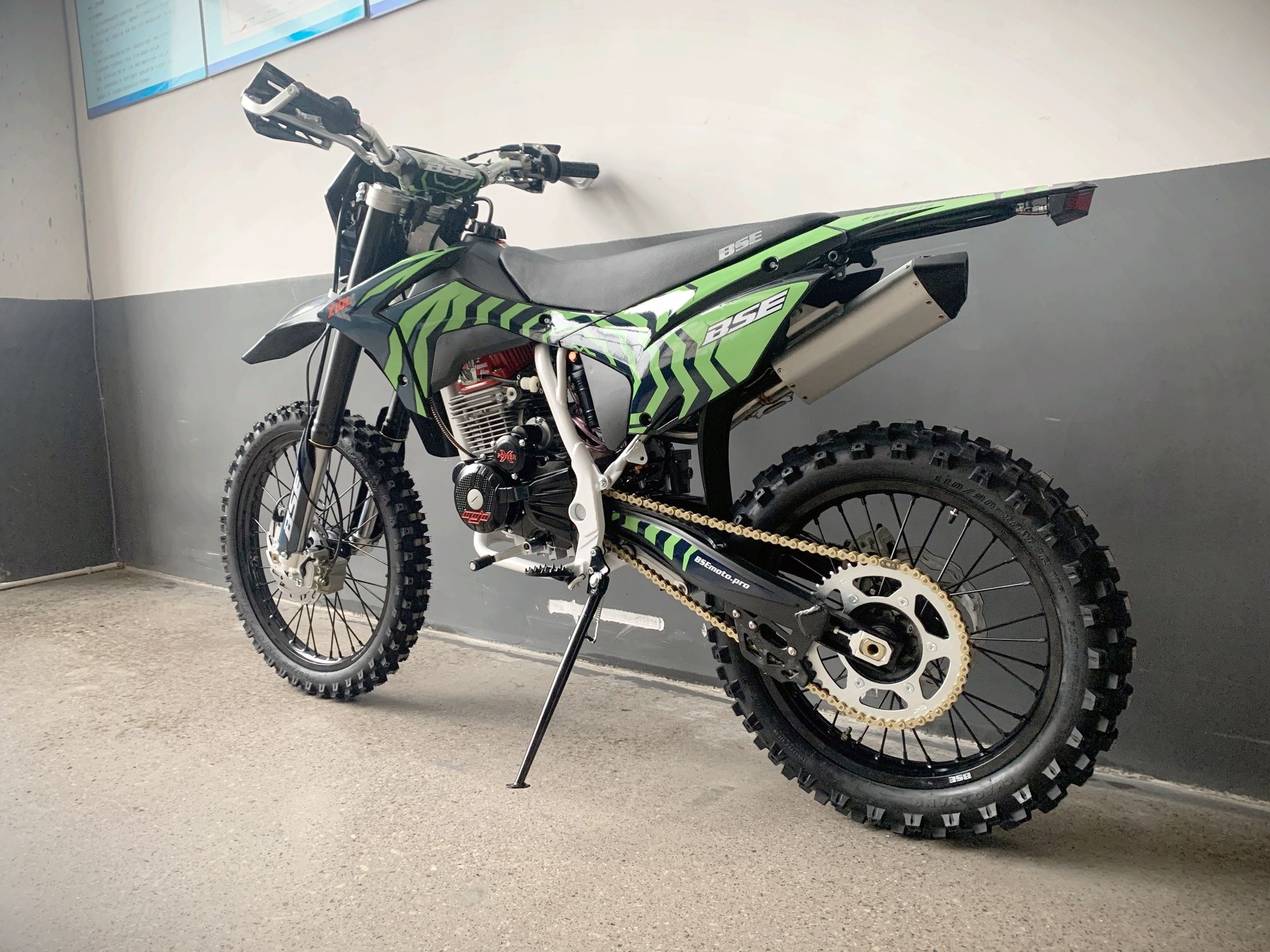 Эндуро / кроссовый мотоцикл BSE Z10L Green Shake (030)