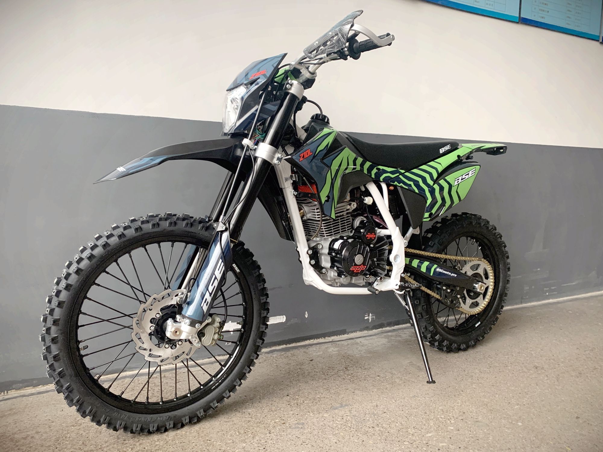 Эндуро / кроссовый мотоцикл BSE Z10L Green Shake (030)