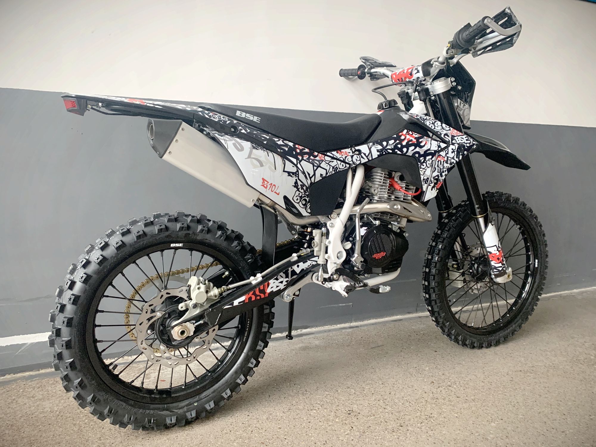 Эндуро / кроссовый мотоцикл BSE Z10L Graffiti White (030)