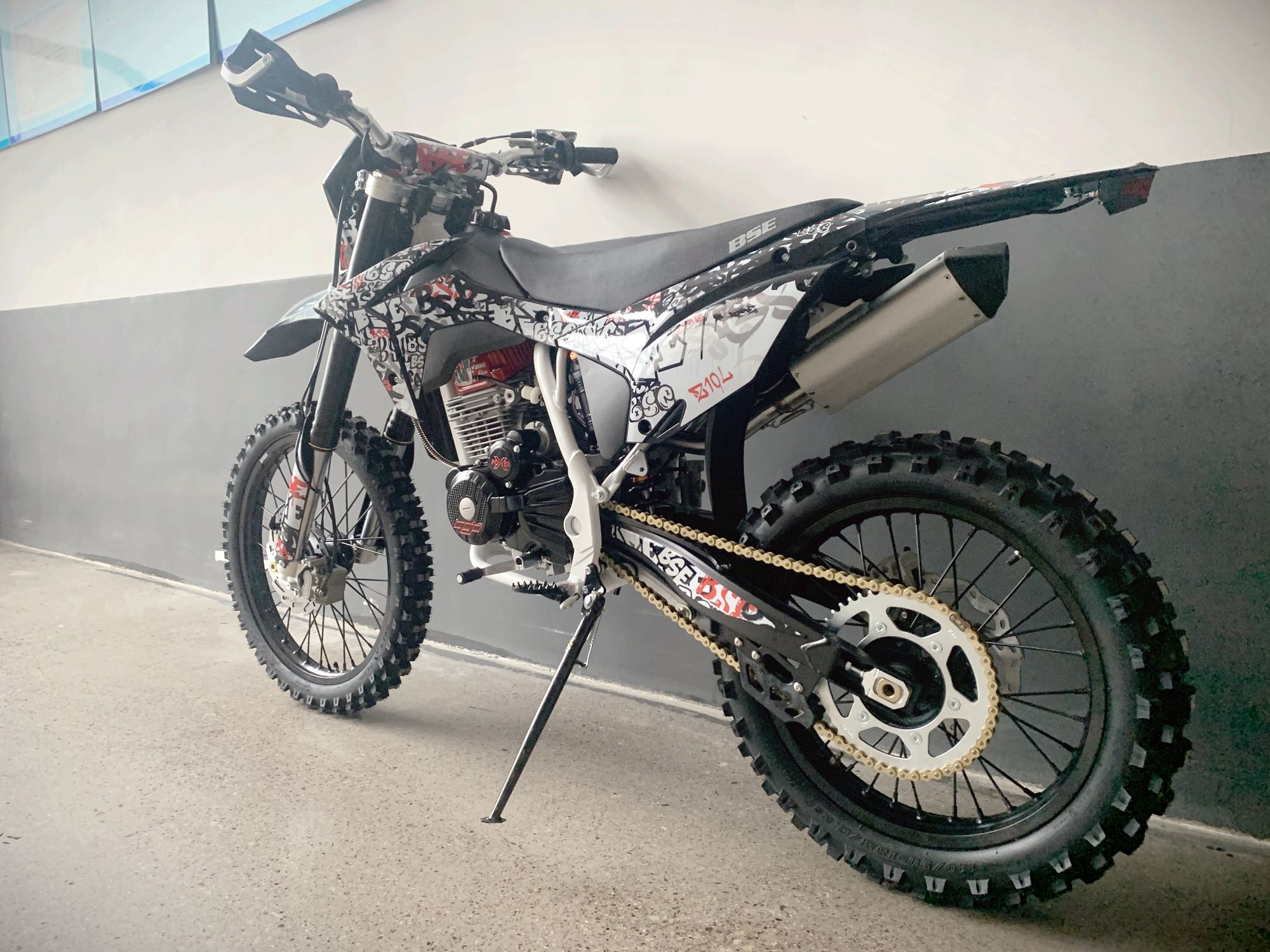 Эндуро / кроссовый мотоцикл BSE Z10L Graffiti White (030)