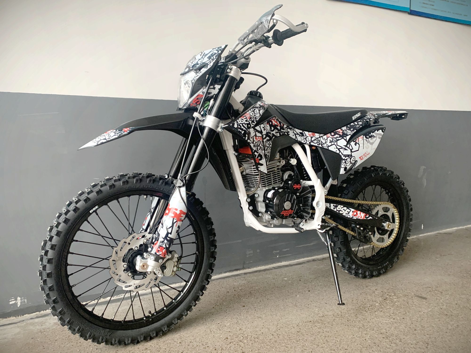 Эндуро / кроссовый мотоцикл BSE Z10L Graffiti White (030)