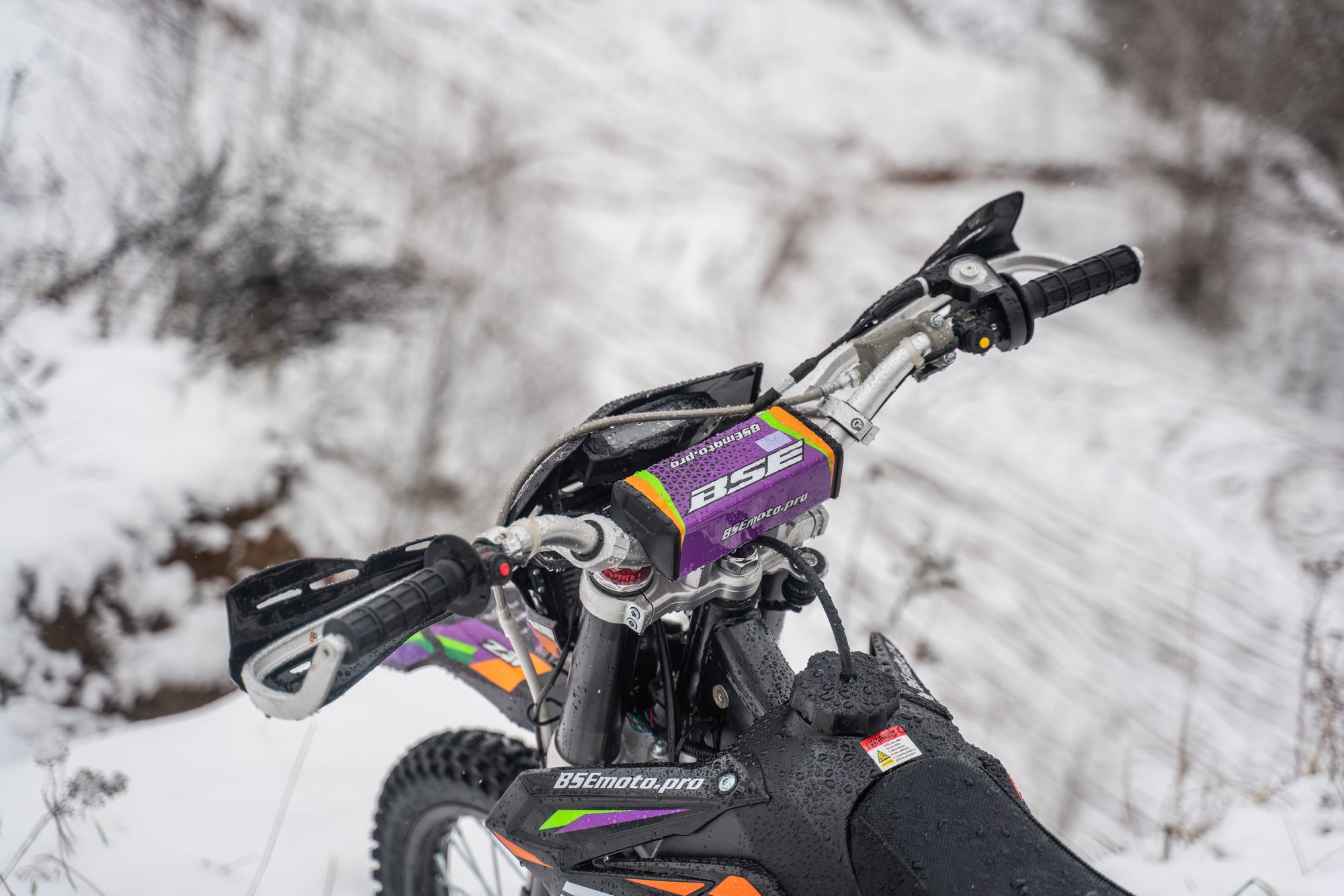 Эндуро / кроссовый мотоцикл BSE Z3 V 21/18 Flash (015)