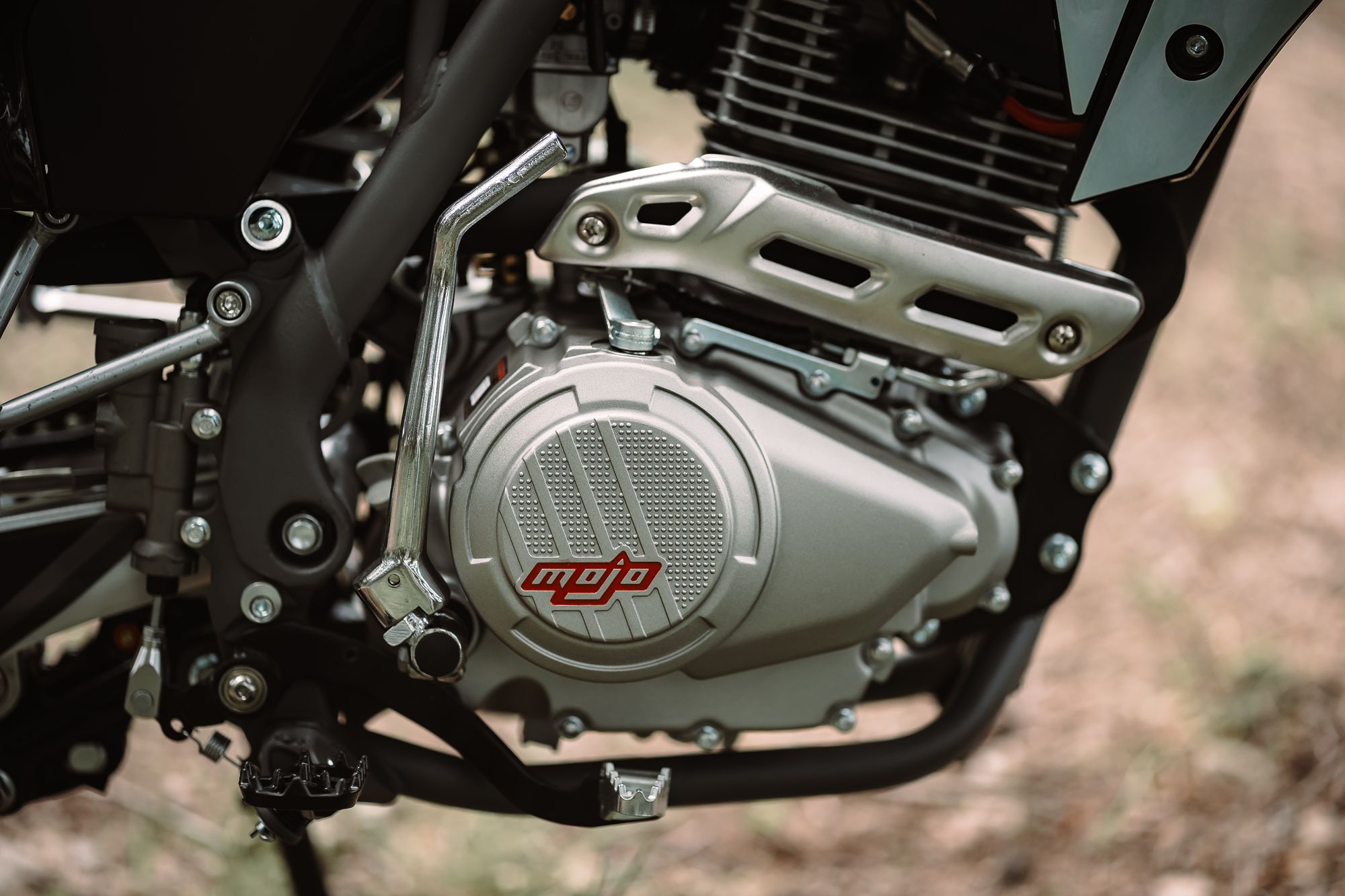 Мотоцикл BSE Z3 Y Black/White Stinger