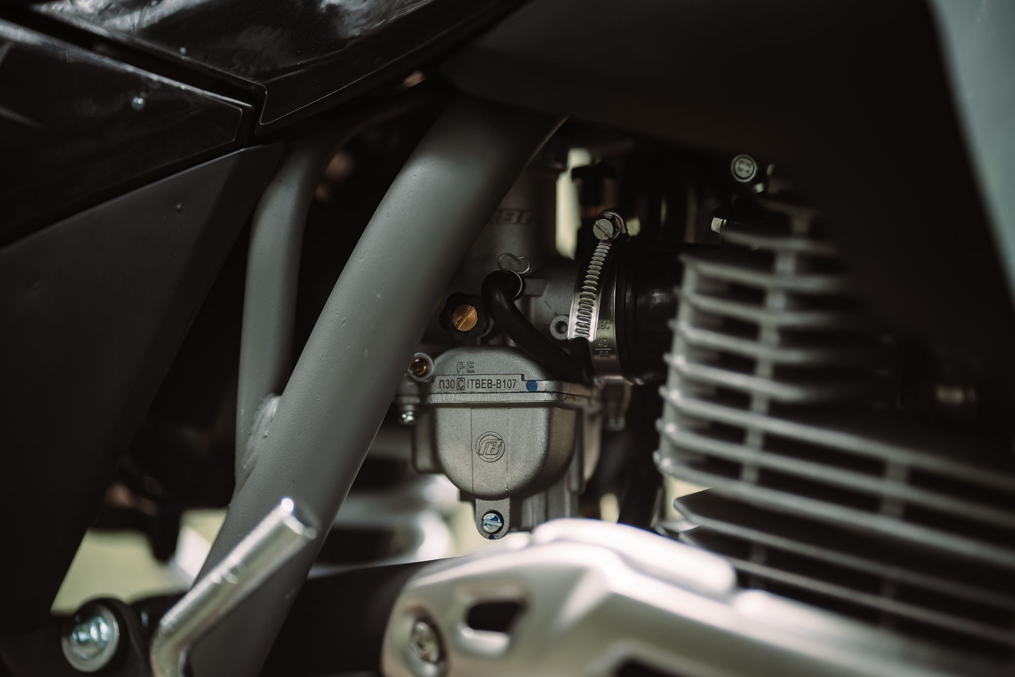 Мотоцикл BSE Z3 Y Black/White Stinger