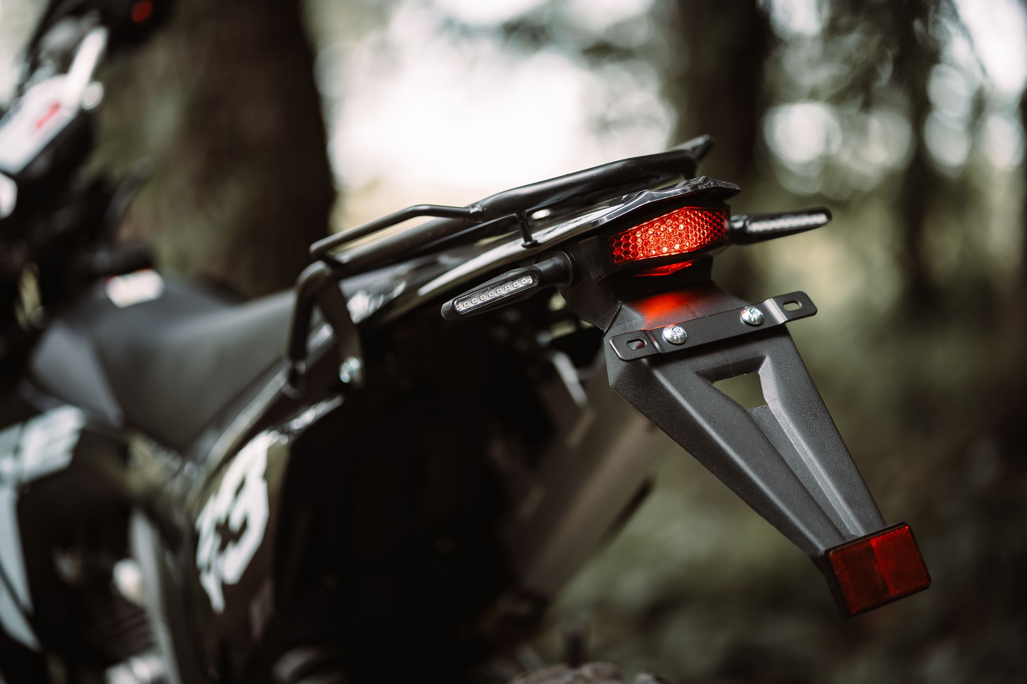 Мотоцикл BSE Z3 Y Black/White Stinger