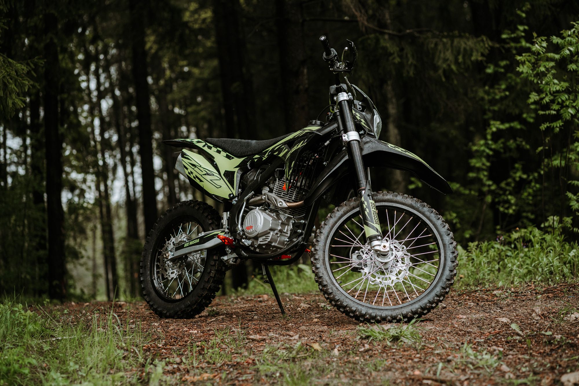 Эндуро / кроссовый мотоцикл BSE Z5 L Yellow Black