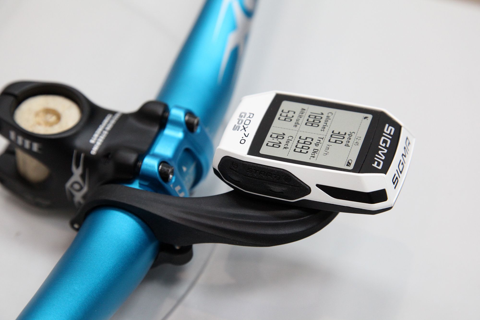 Крепление CT-BK-01 для навигатора на руль пластик, черное