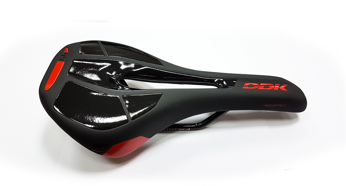 Седло DDK-D3735 Race Comfort, стальная рамка, черное 274х143mm