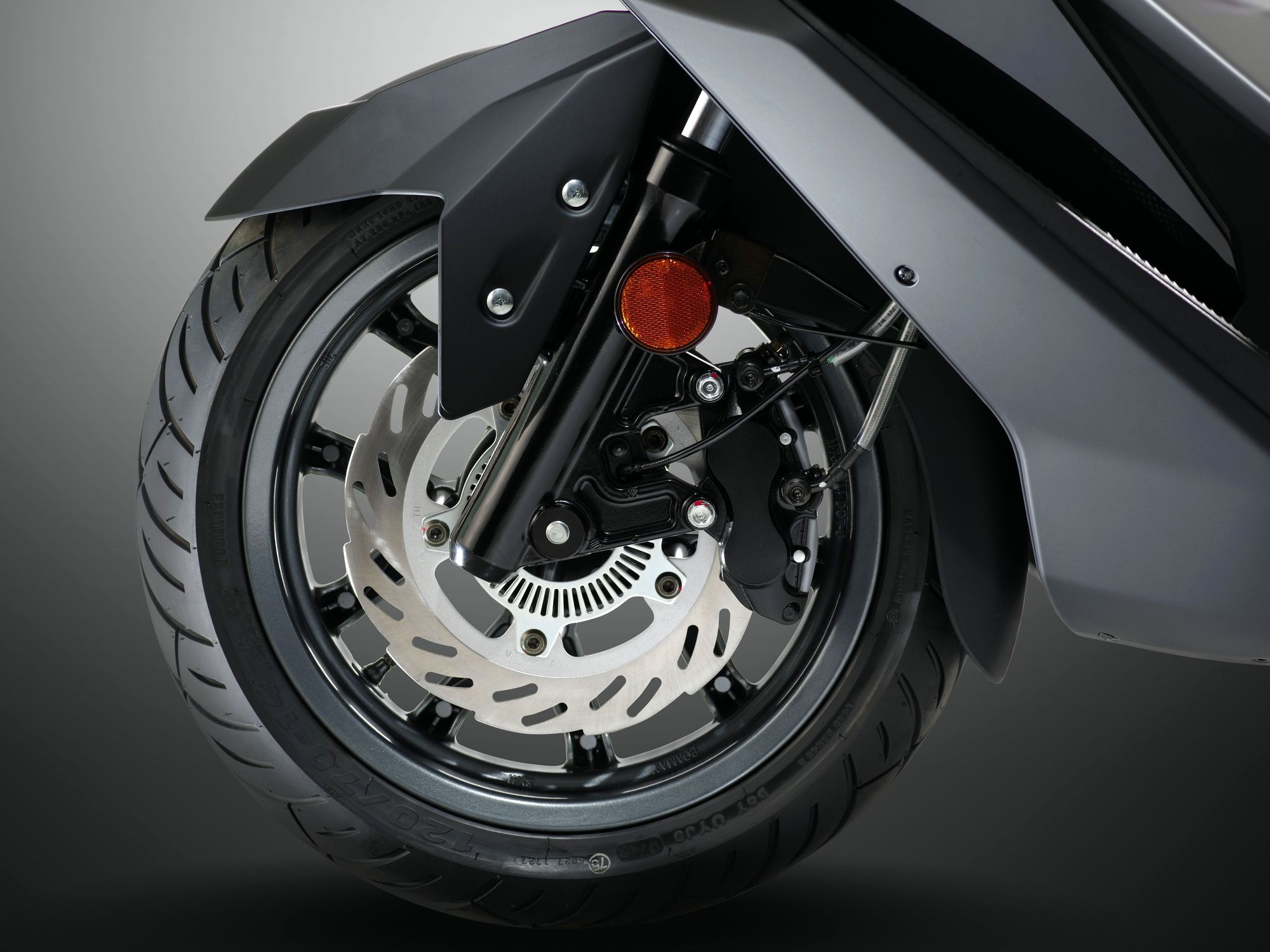 Максискутер SYM CRUiSYM a 300 матовый черный