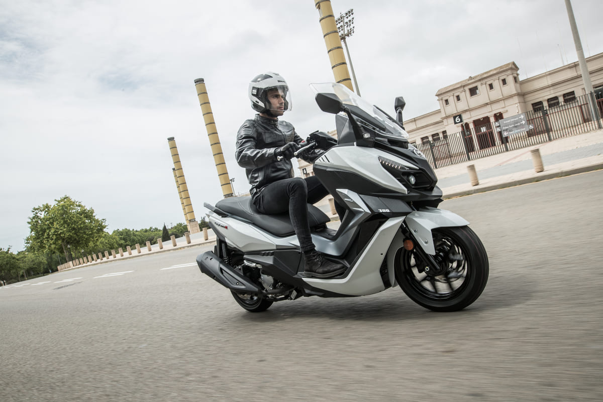 Максискутер SYM CRUiSYM a 300 матовый сине-серый