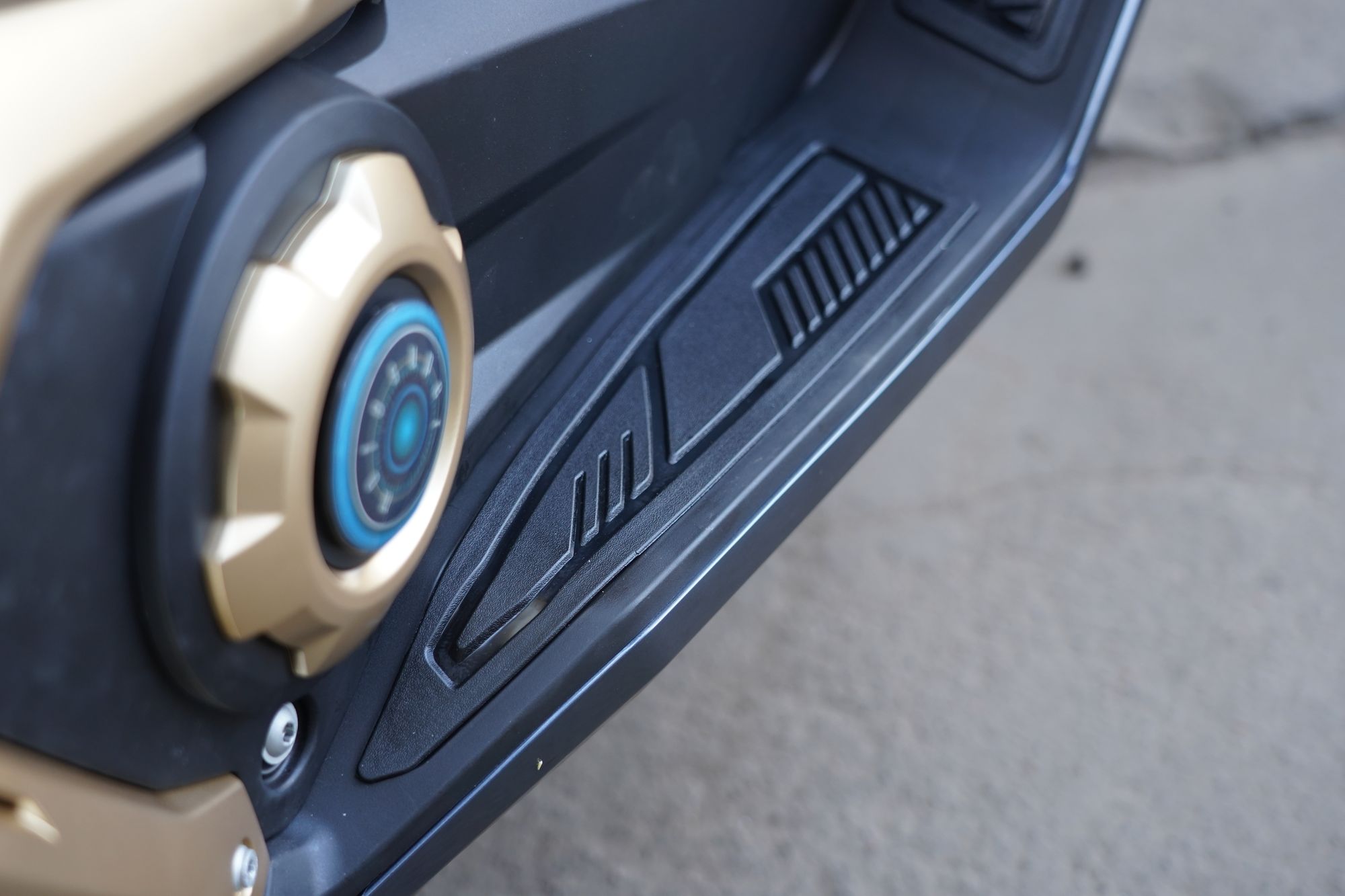 Скутер Motosuper Adviser 180 Light Grey (темно серый)