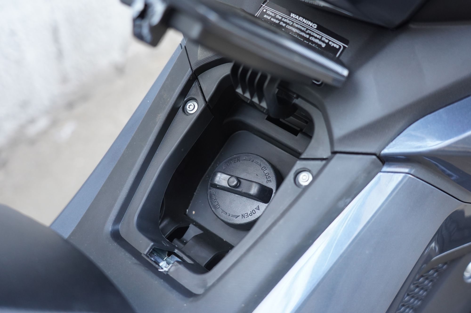 Скутер Motosuper Adviser 180 Light Grey (темно серый)