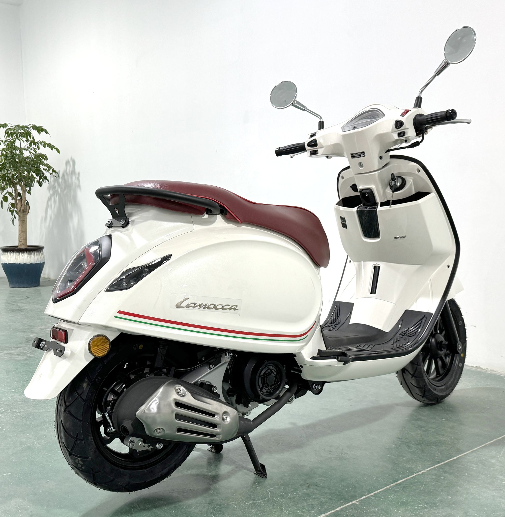 Скутер Motosuper Lamocca White (белый): купить в Москве, цены