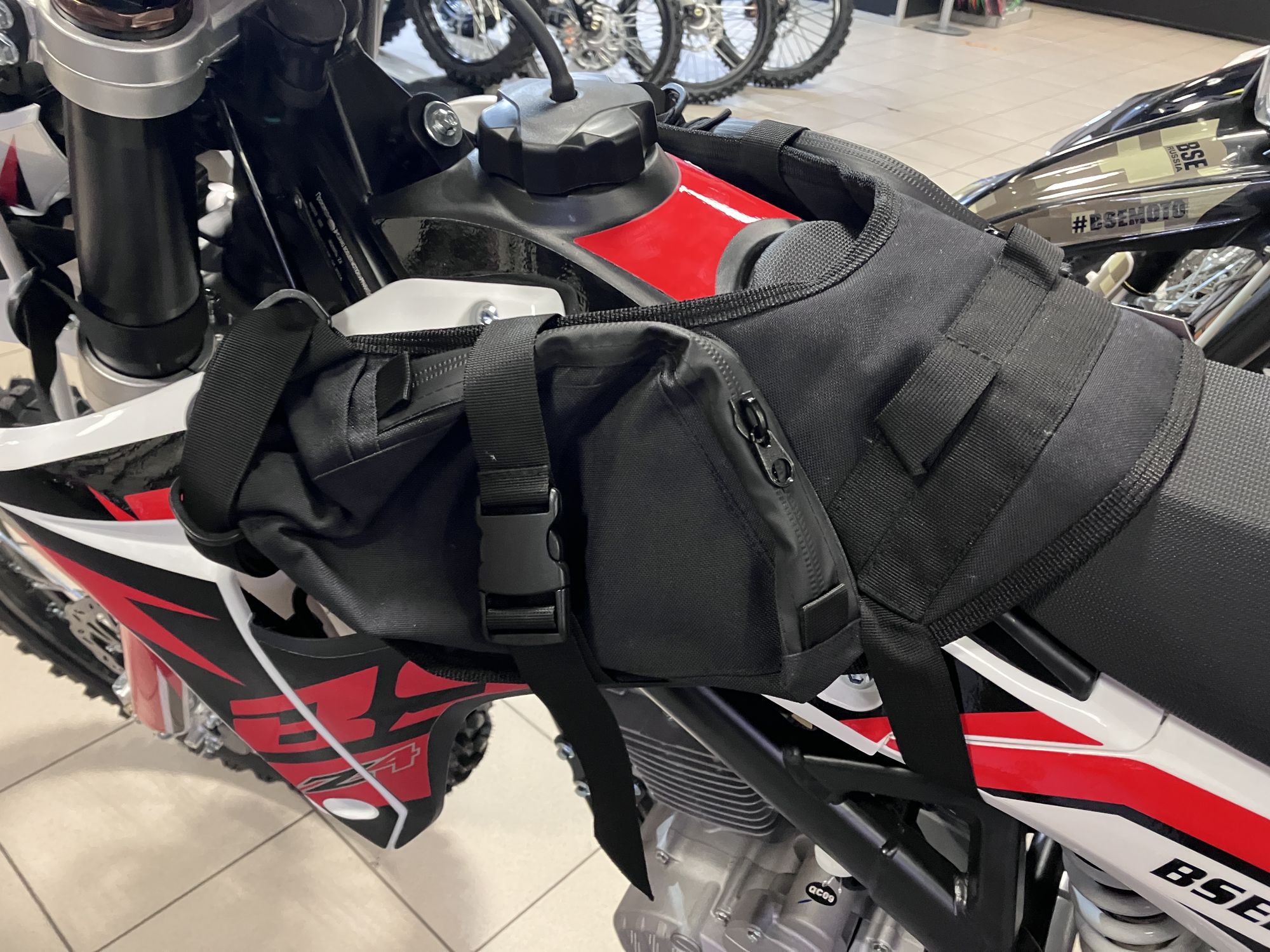 Мото сумка Motobox2 на бензобак 2х2 л