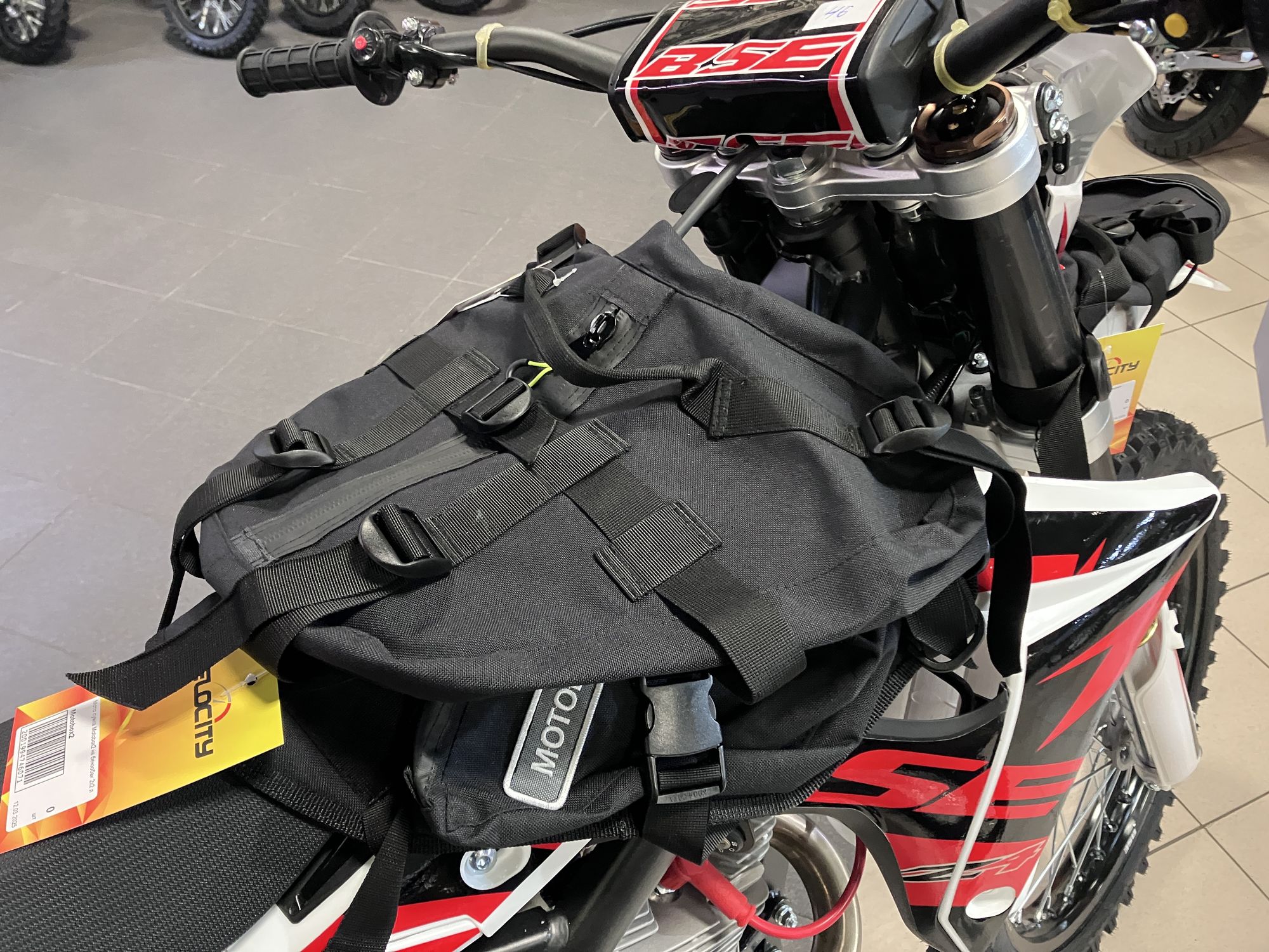 Мото сумка Motobox3 на бензобак 5 л