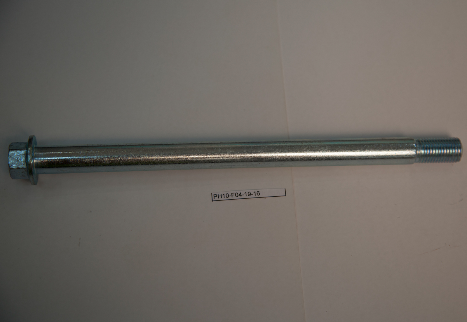 Ось колеса заднего 225 BSE